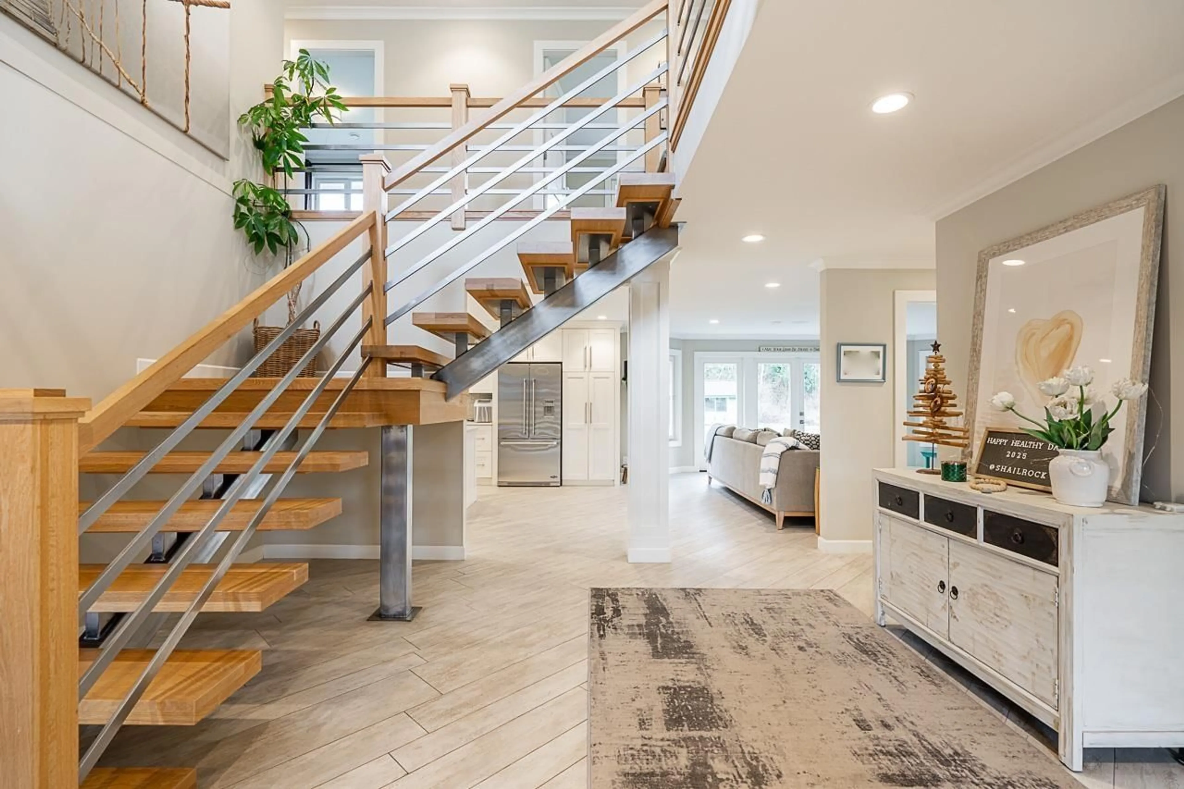 Indoor entryway for 22015 40, Langley British Columbia V3Z1N4