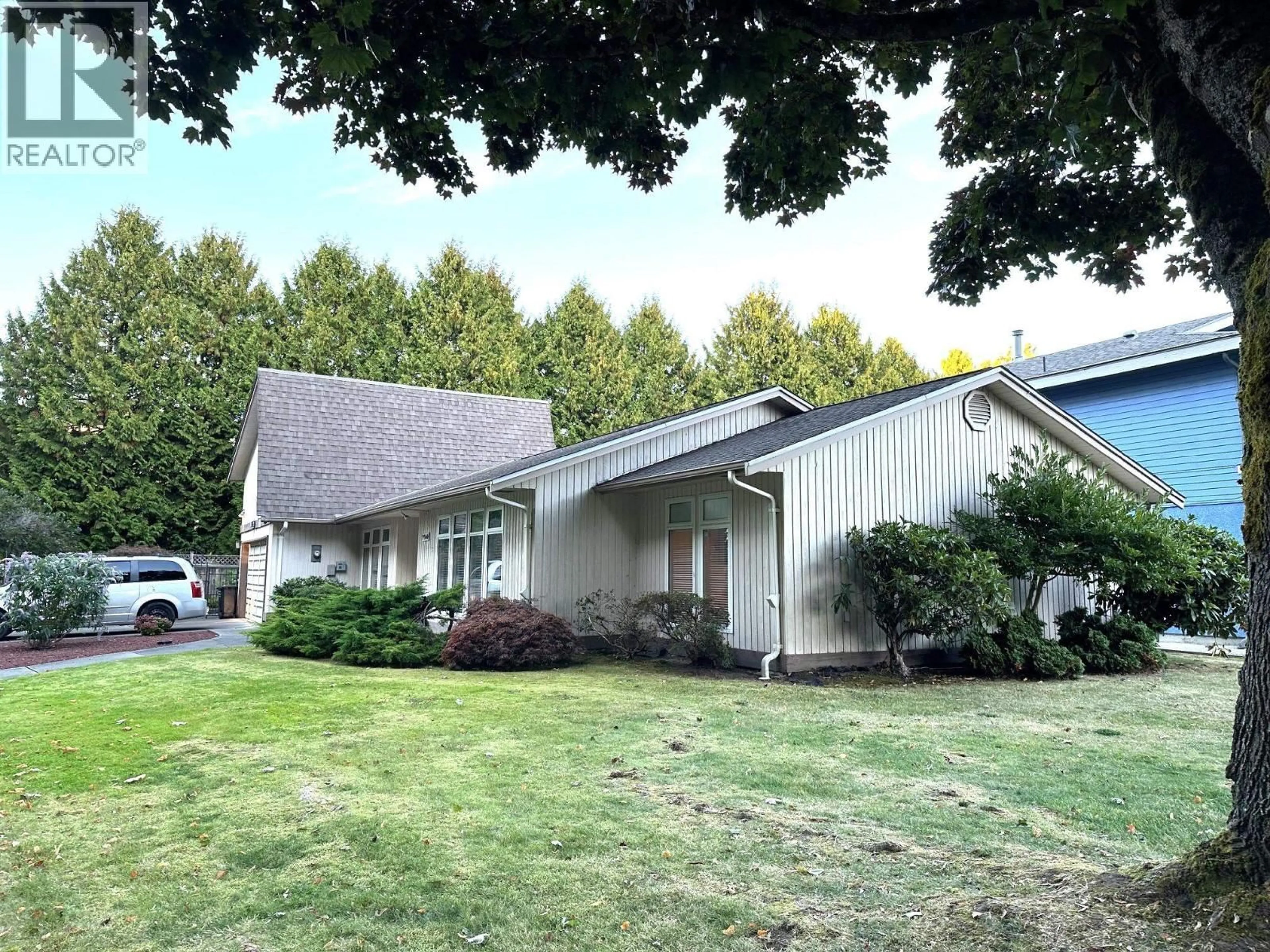 A pic from outside/outdoor area/front of a property/back of a property/a pic from drone, unknown for 9360 PARKSVILLE DRIVE, Richmond British Columbia V7E4N9
