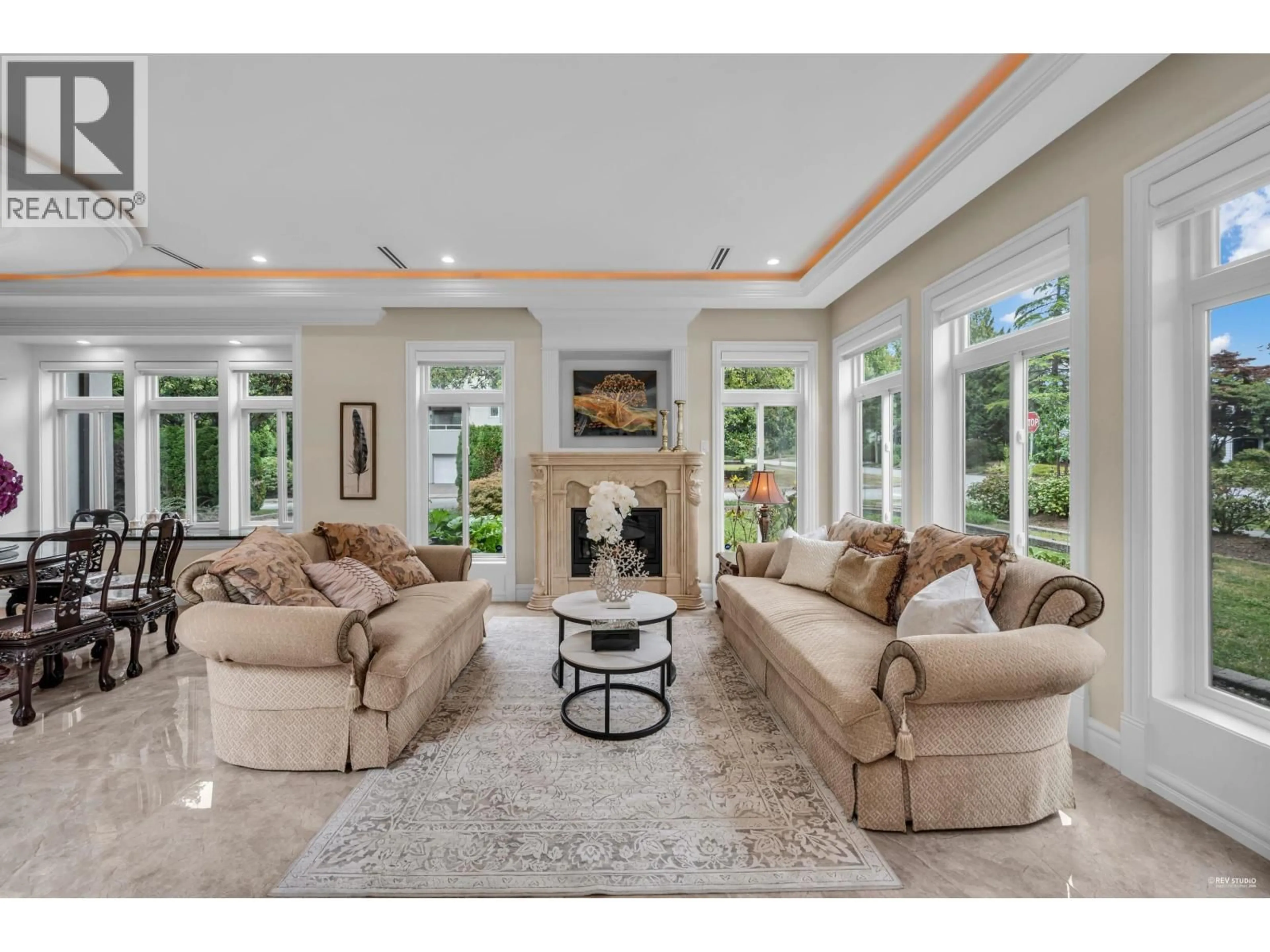 Living room with furniture, ceramic/tile floor for 3601 LYNNDALE CRESCENT, Burnaby British Columbia V5A3S4