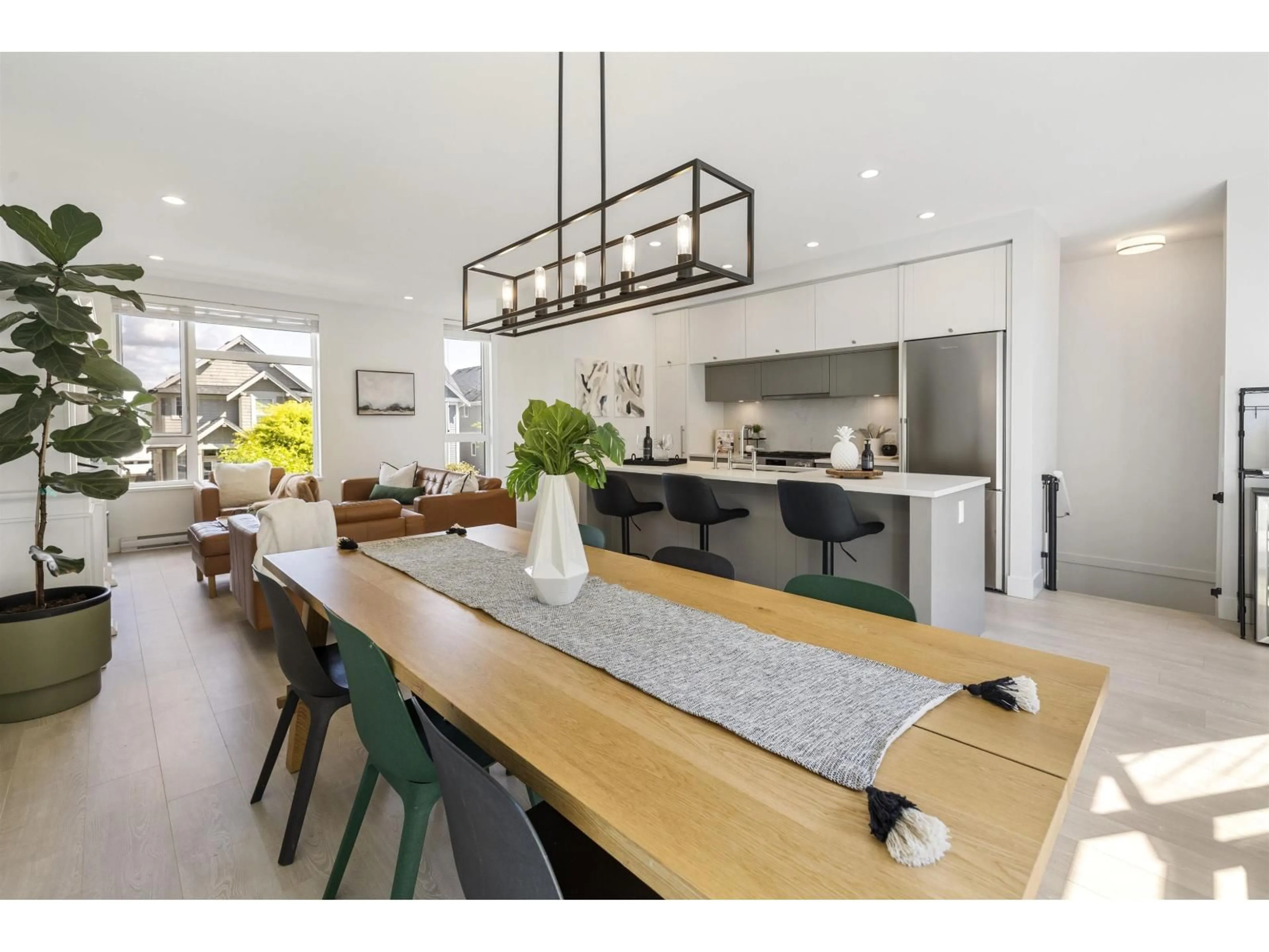 Open concept kitchen, unknown for 42 - 16685 25, Surrey British Columbia V3Z0Z4