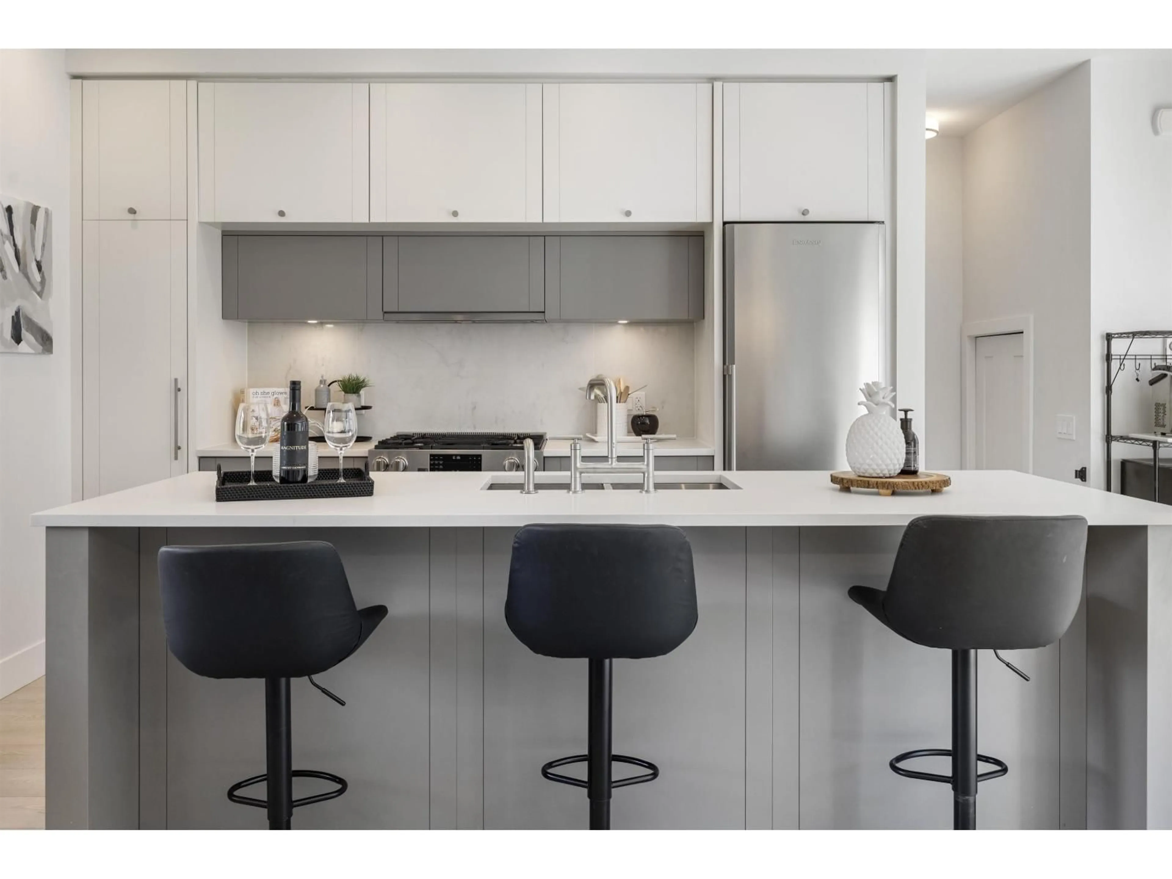 Contemporary kitchen, unknown for 42 - 16685 25, Surrey British Columbia V3Z0Z4