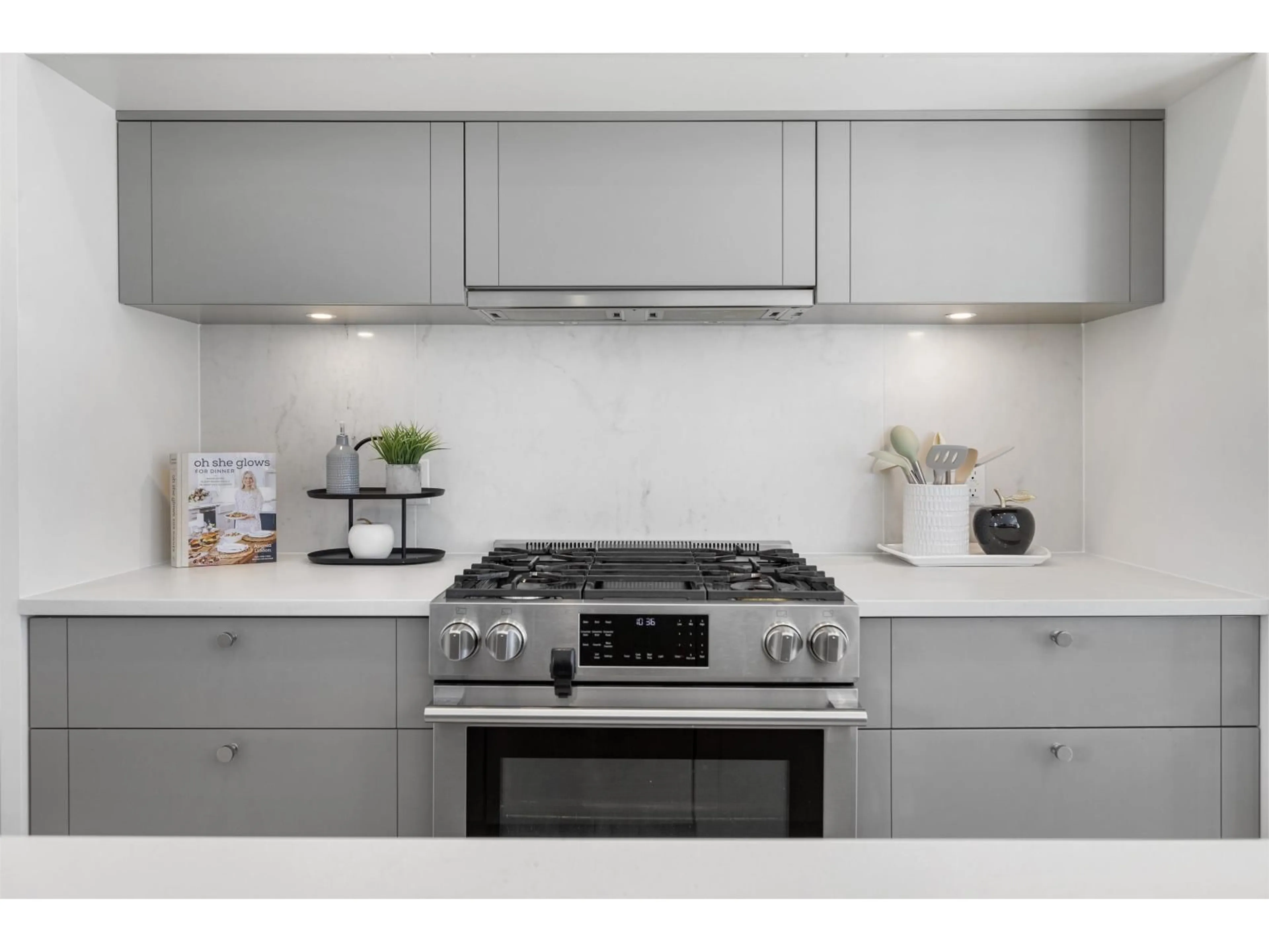 Contemporary kitchen, ceramic/tile floor for 42 - 16685 25, Surrey British Columbia V3Z0Z4