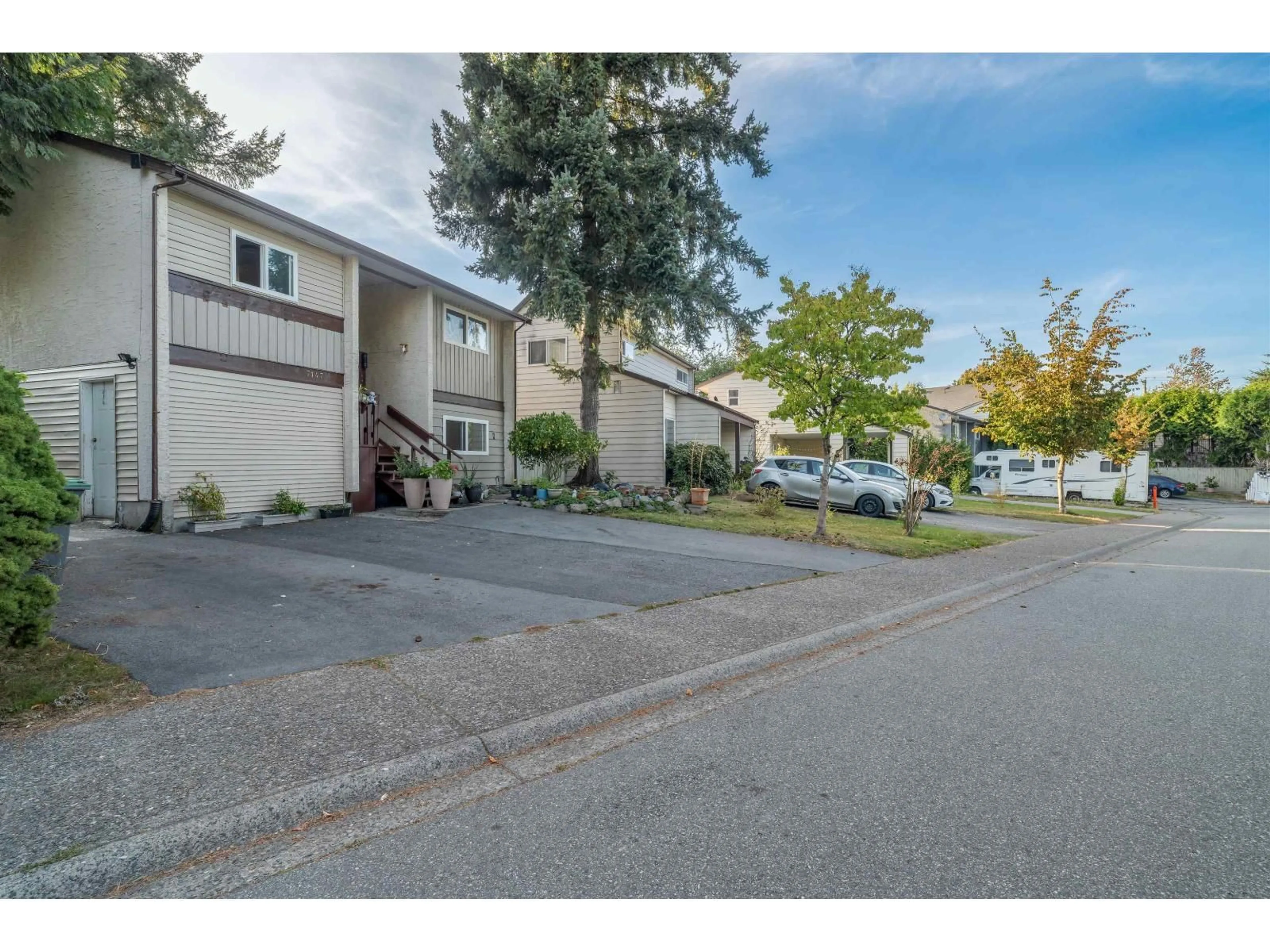 Unknown for 7147 129A, Surrey British Columbia V3W6T4
