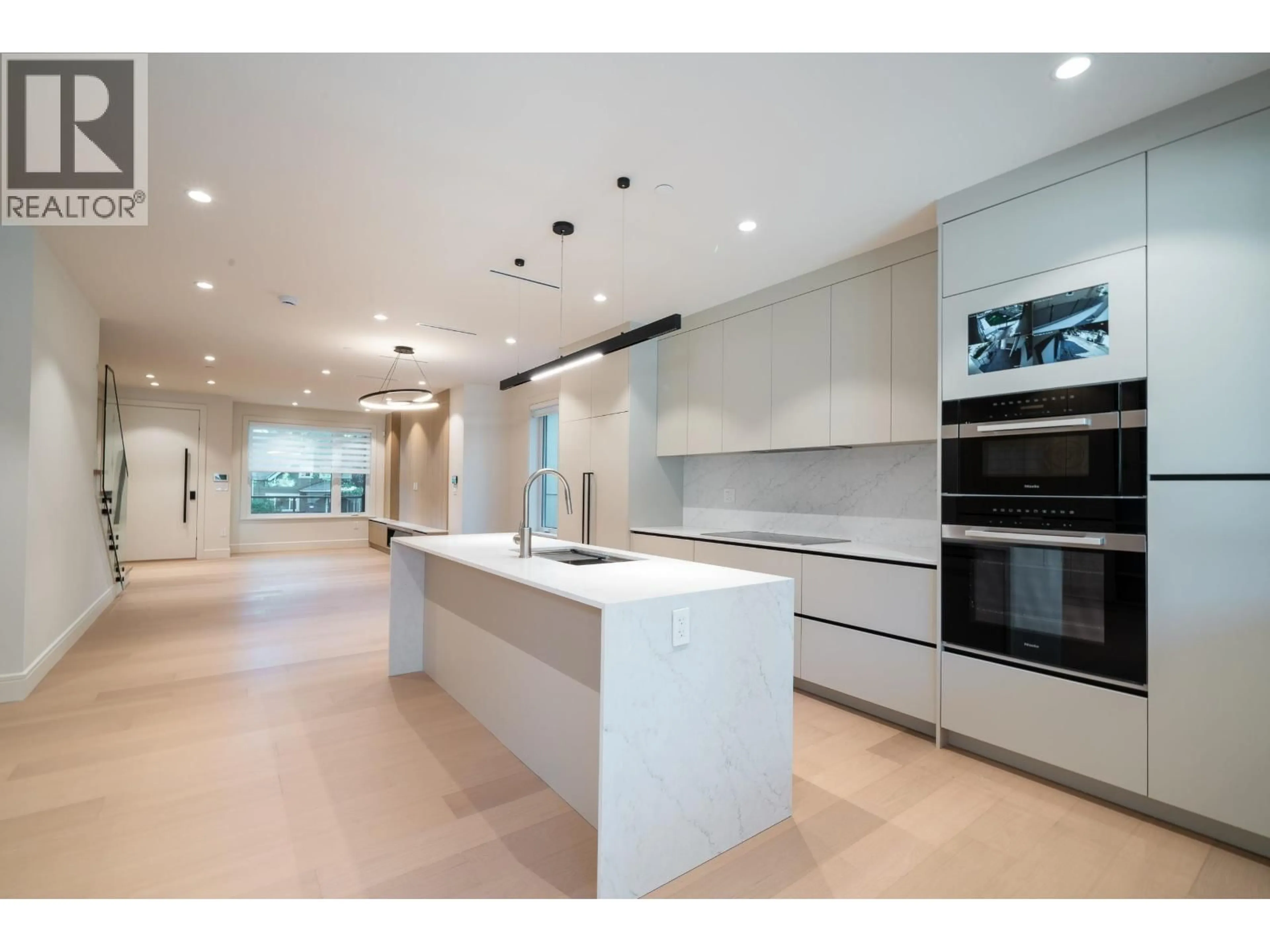Unknown for 3849 26TH AVENUE, Vancouver British Columbia V6S1P3