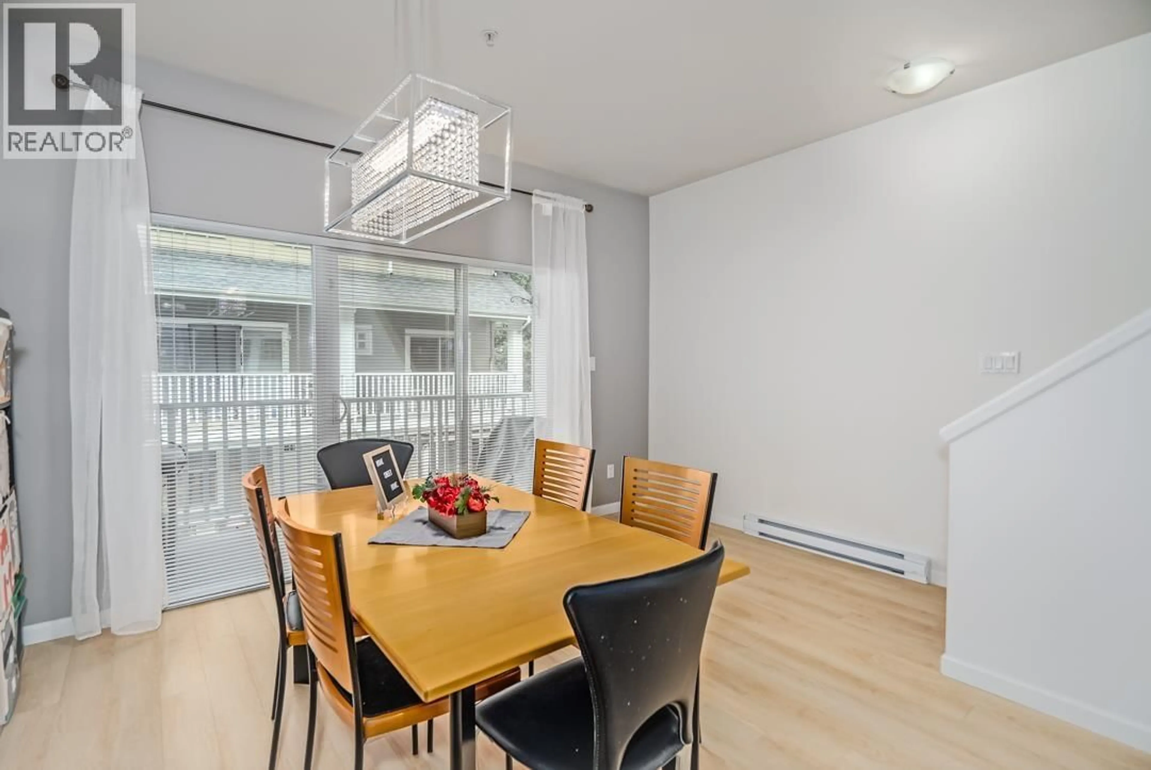 Dining room, wood/laminate floor for 35 - 935 EWEN AVENUE, New Westminster British Columbia V3M0A1