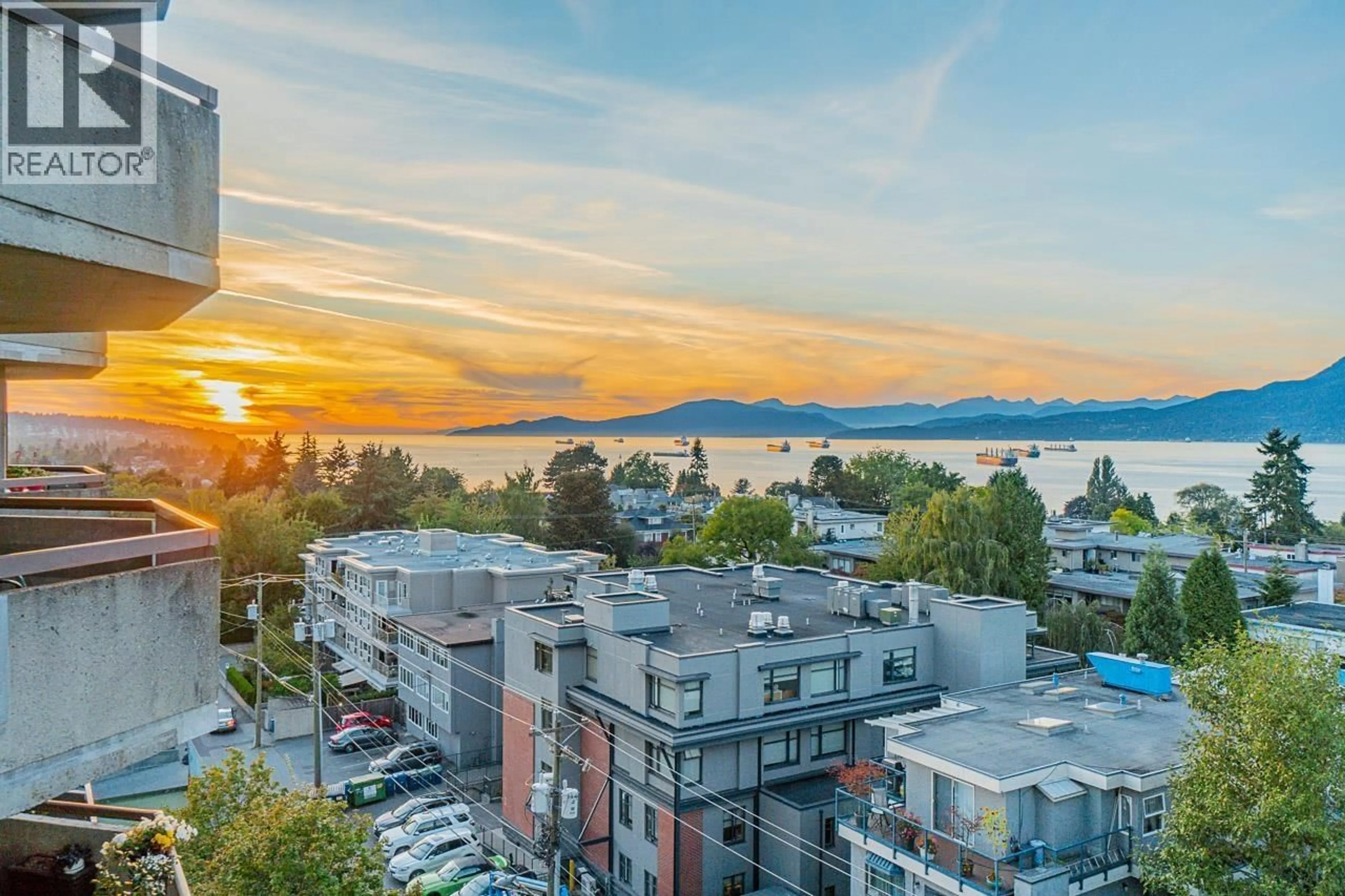 A pic from outside/outdoor area/front of a property/back of a property/a pic from drone, water/lake/river/ocean view for 803 - 2445 3RD AVENUE, Vancouver British Columbia V6K4K6