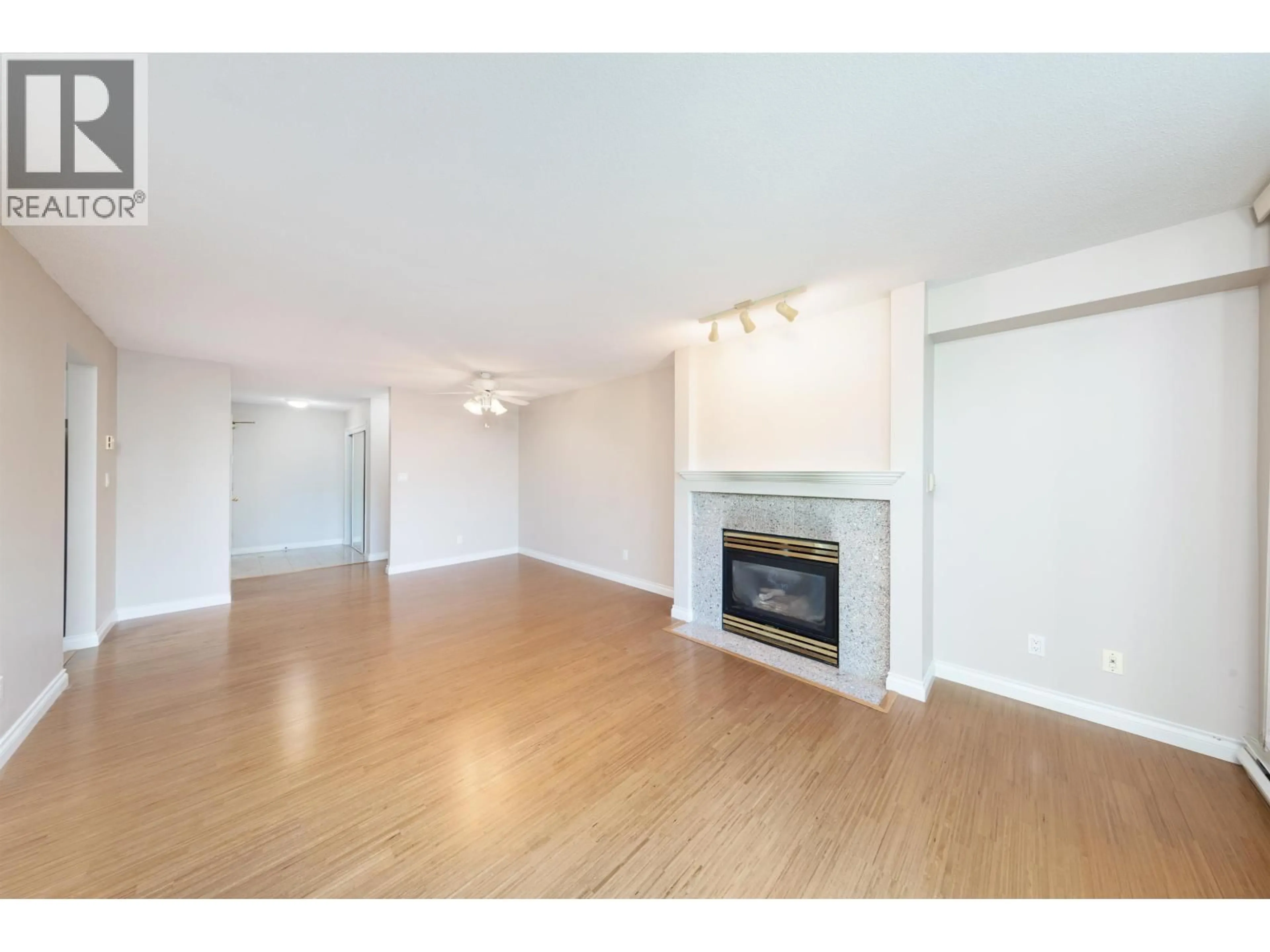 A pic of a room for 201 - 5899 WILSON AVENUE, Burnaby British Columbia V5H4R9