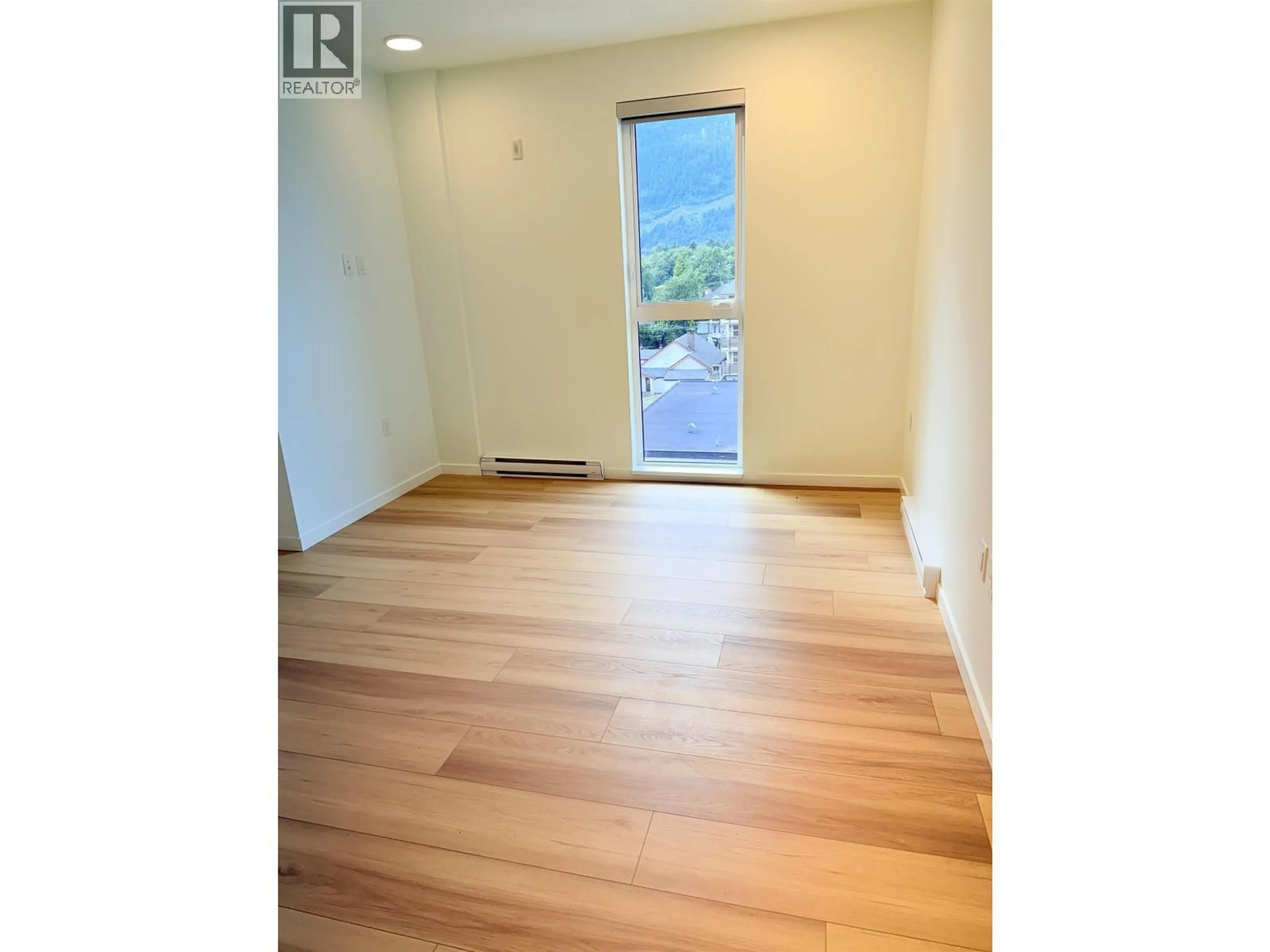 A pic of a room for 500 - 37994 2ND AVENUE, Squamish British Columbia V8B0C4
