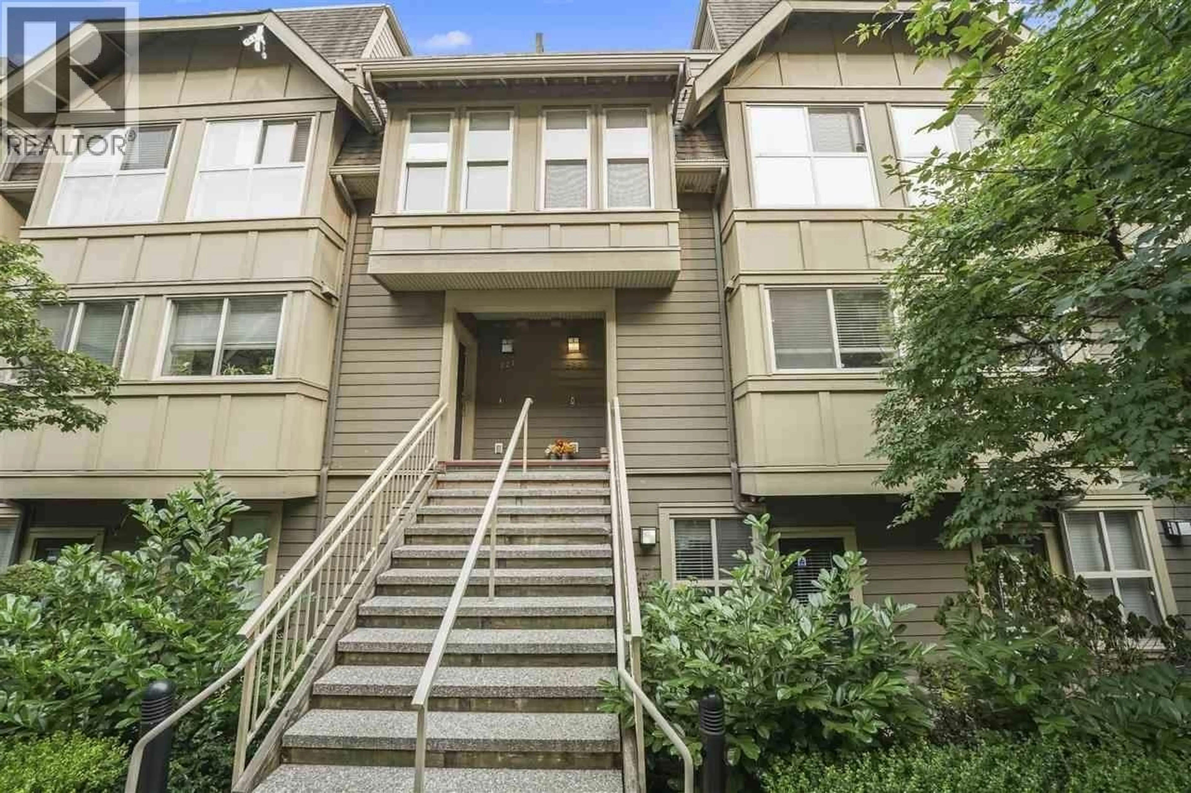 Unknown for 228 - 2108 ROWLAND STREET, Port Coquitlam British Columbia V3C0C1