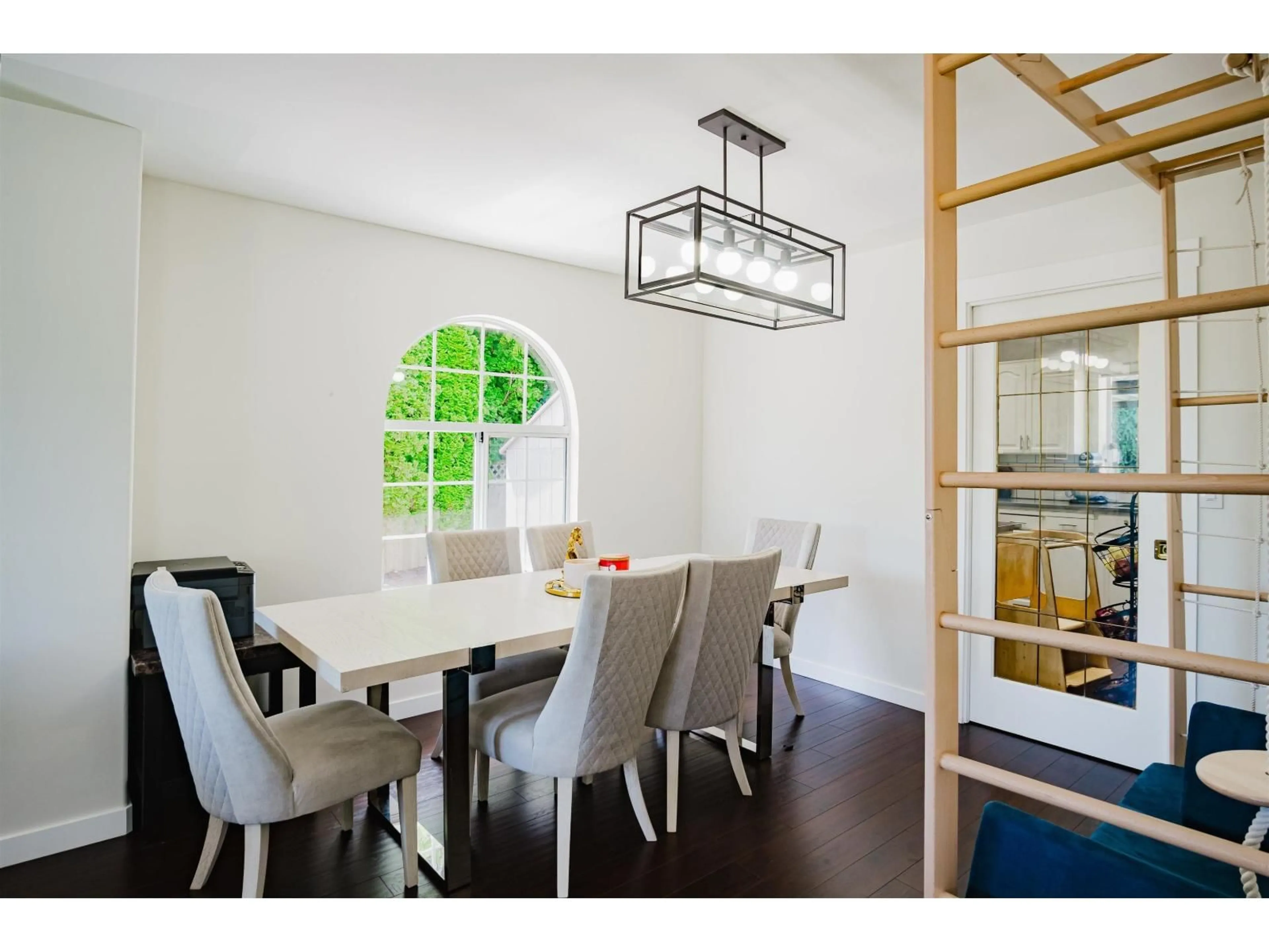 Dining room, wood/laminate floor for 5655 187, Surrey British Columbia V3S7N3