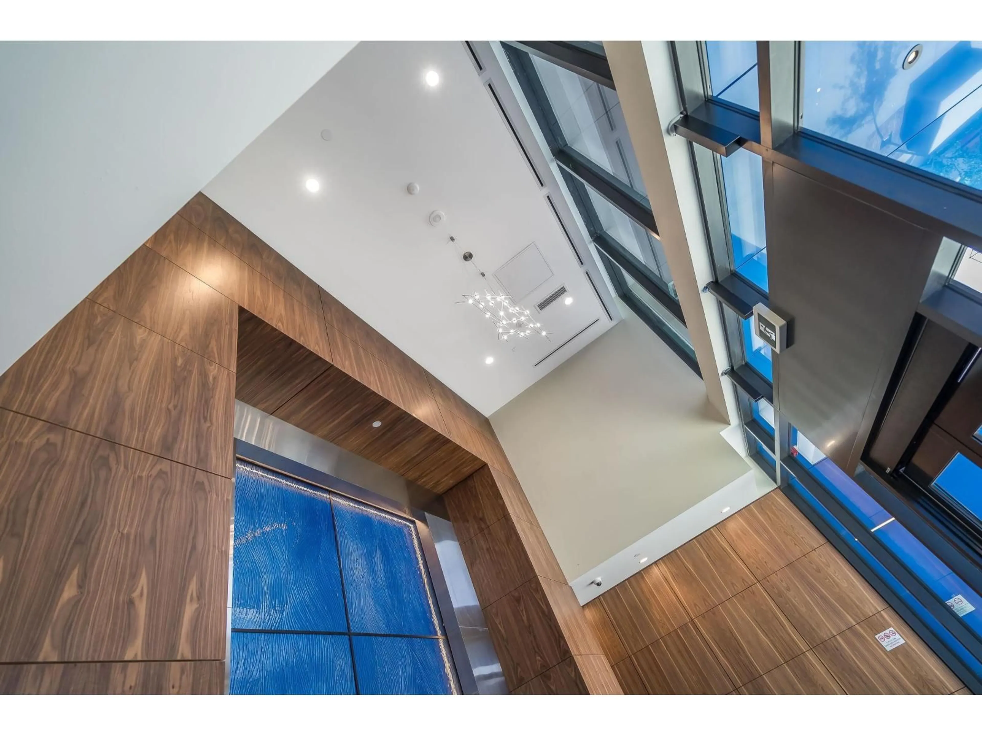 Indoor foyer for 1108 - 1588 JOHNSTON, White Rock British Columbia V4B0C5