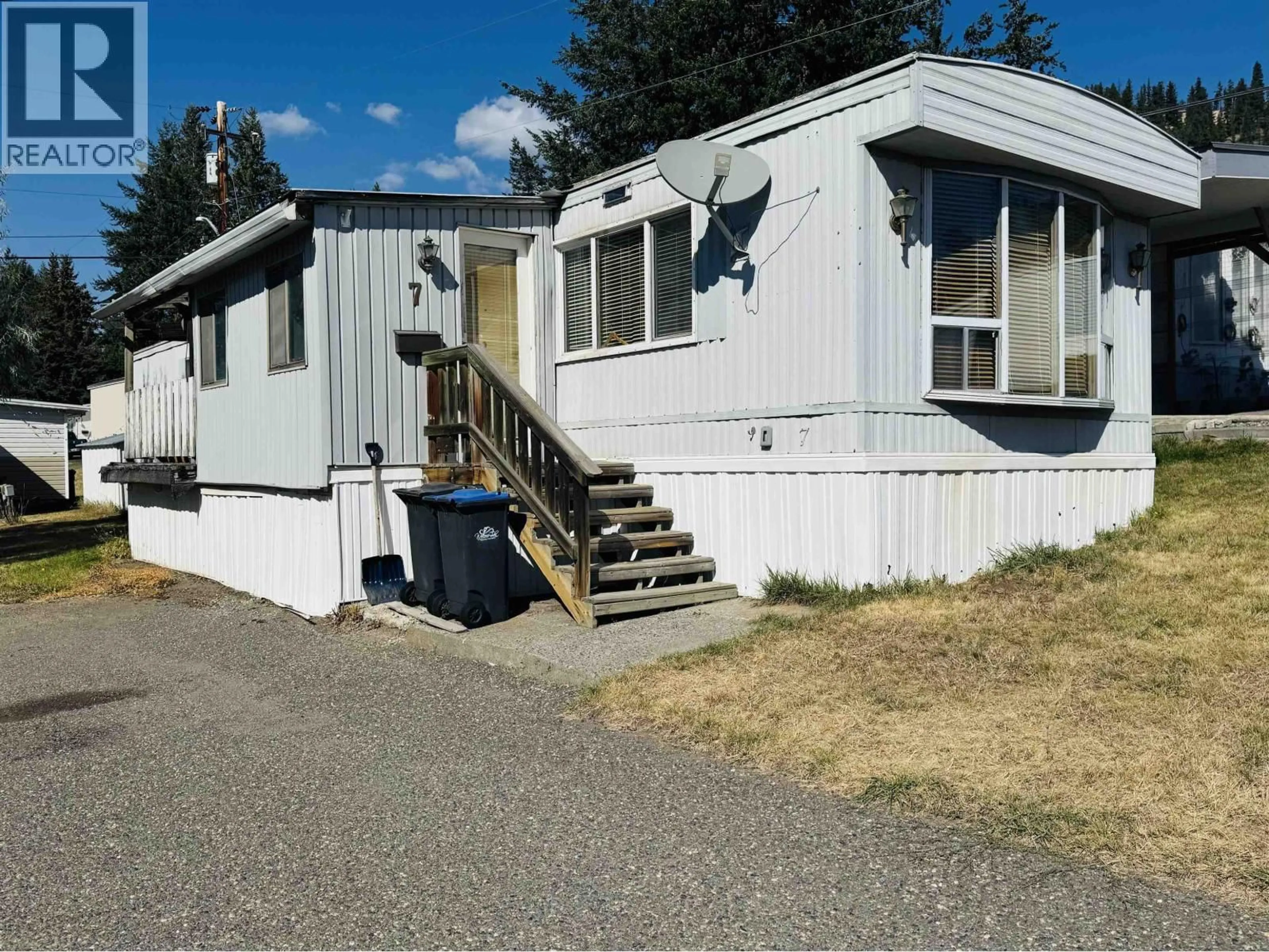 Home with vinyl exterior material, street for 7 - 770 ELEVENTH AVENUE, Williams Lake British Columbia V2G2M4