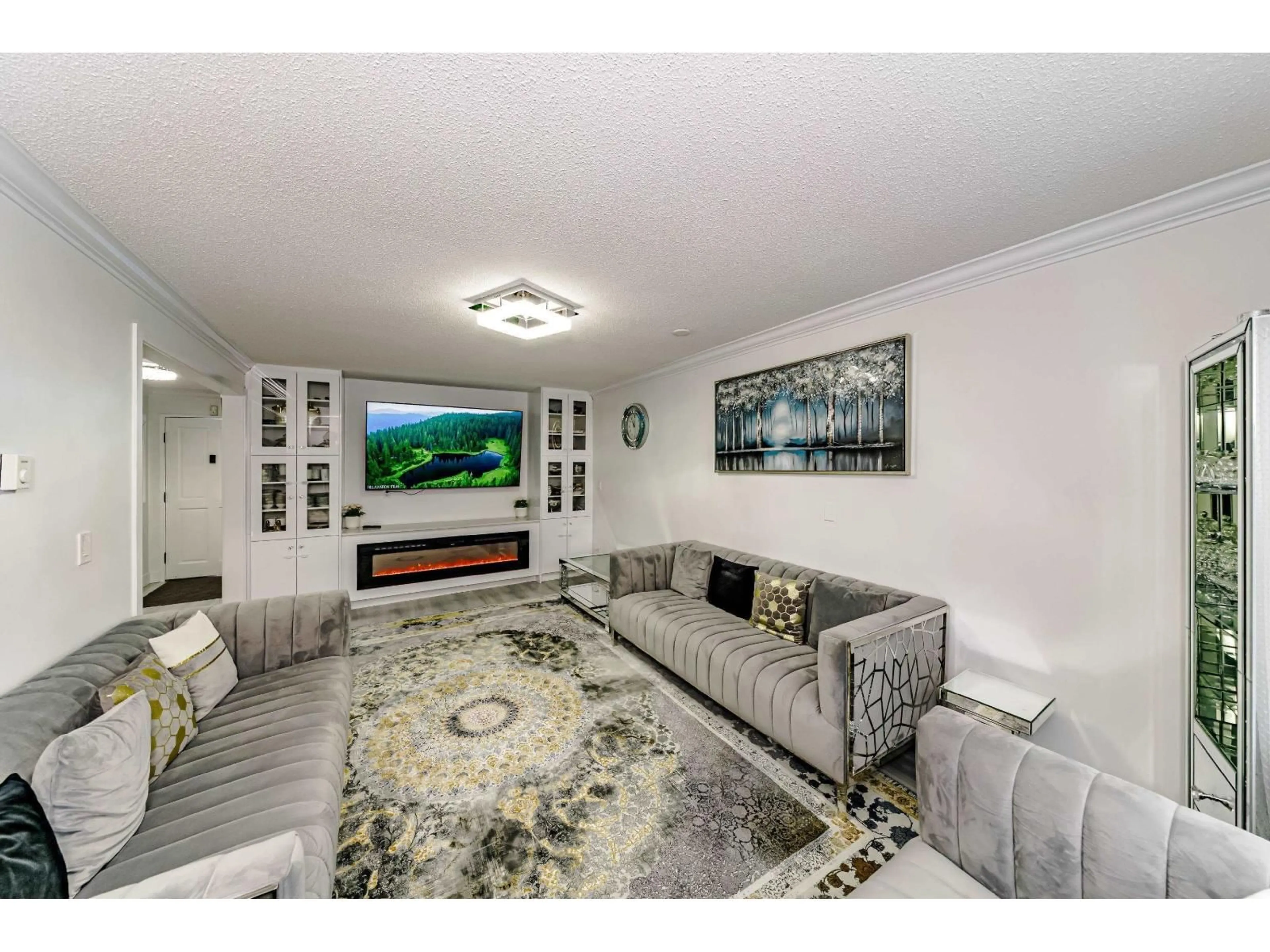 Living room with furniture, unknown for 13232 82, Surrey British Columbia V3W8Z4