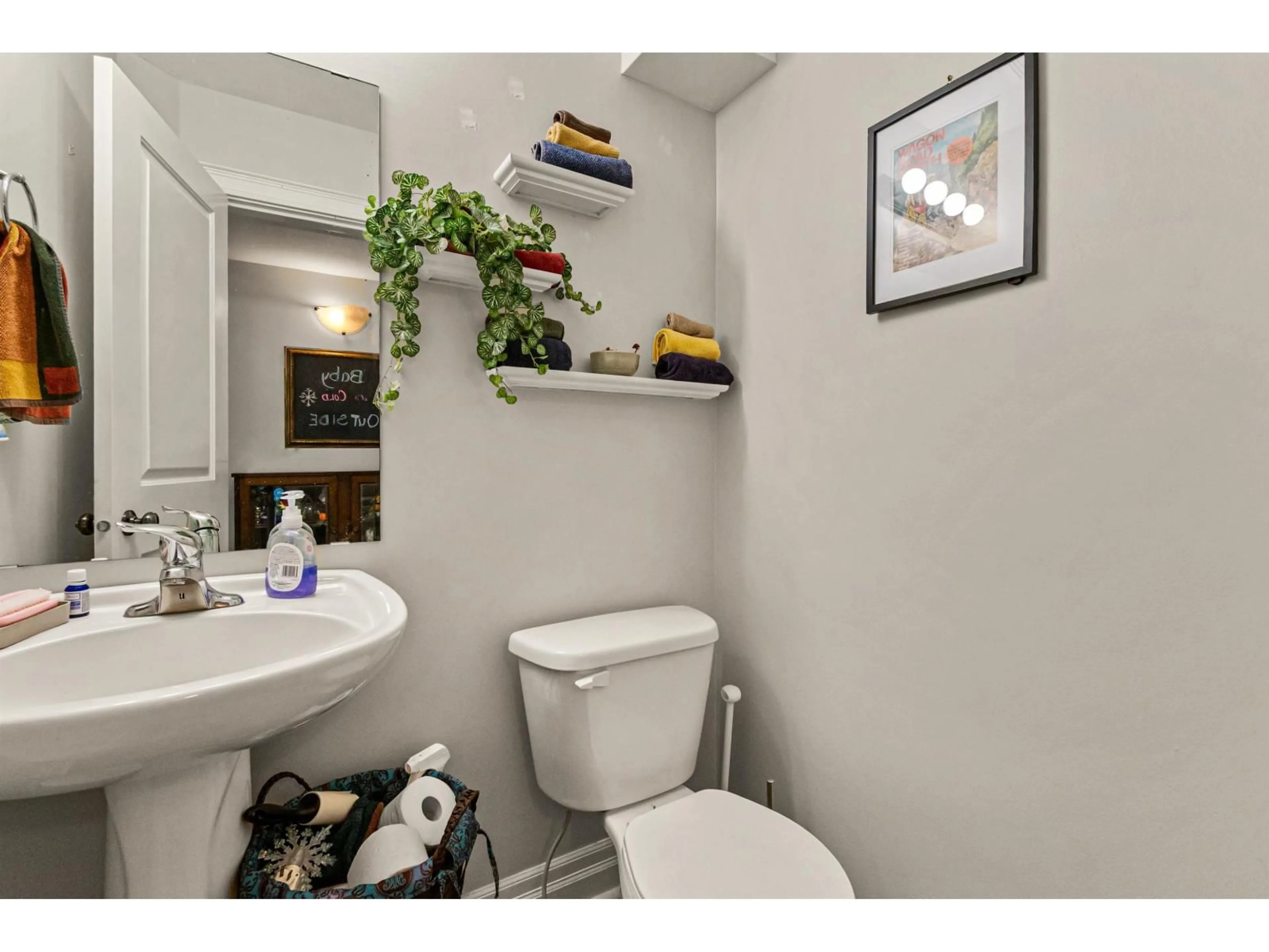 Standard bathroom, ceramic/tile floor for 12 - 8945 BROADWAY STREET, Chilliwack British Columbia V2P0A7
