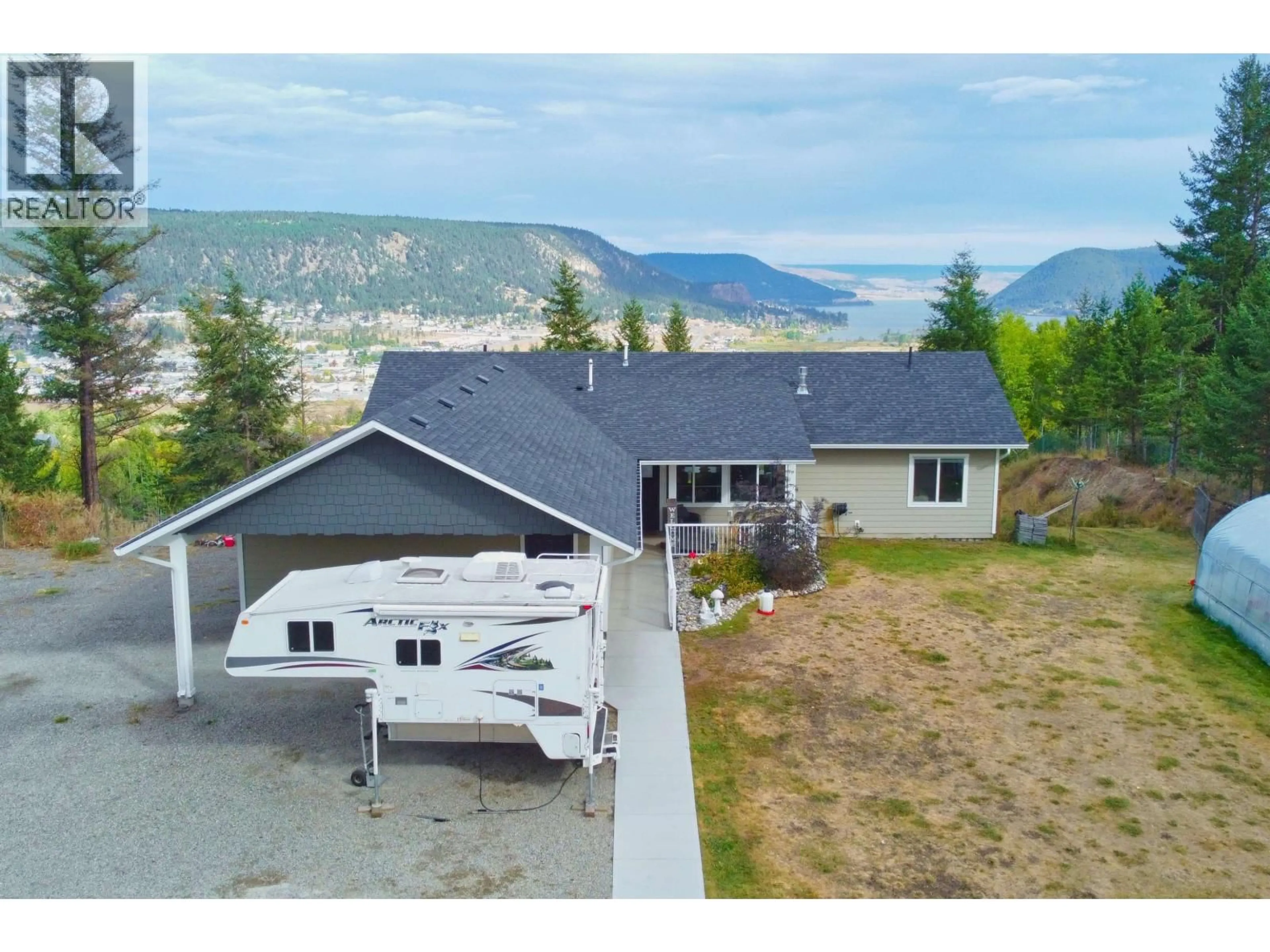 A pic from outside/outdoor area/front of a property/back of a property/a pic from drone, mountain view for 266 WOODLAND DRIVE, Williams Lake British Columbia V2G4P9