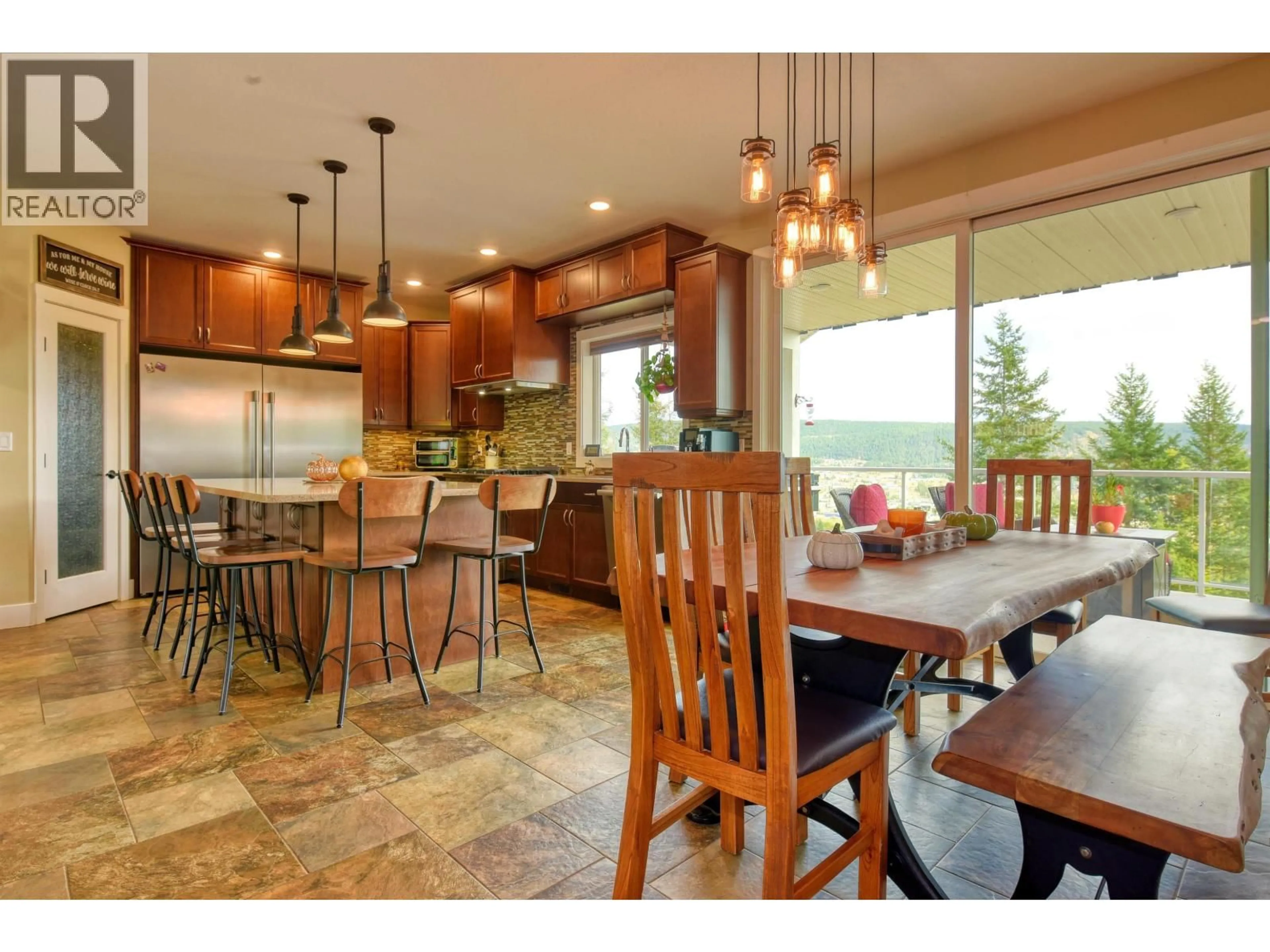 Open concept kitchen, unknown for 266 WOODLAND DRIVE, Williams Lake British Columbia V2G4P9