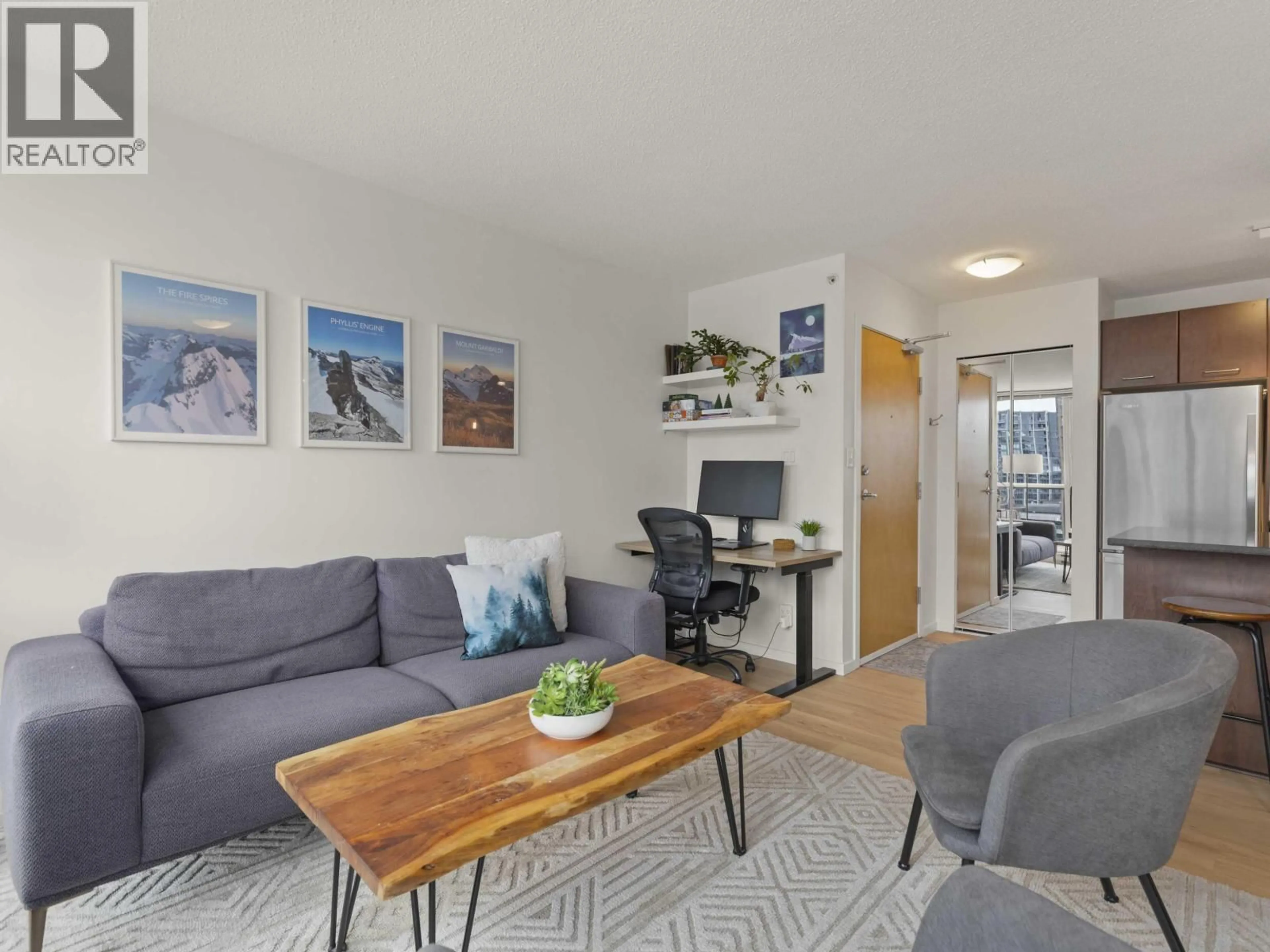 Living room with furniture, unknown for 1501 - 1199 SEYMOUR STREET, Vancouver British Columbia V6B1K3