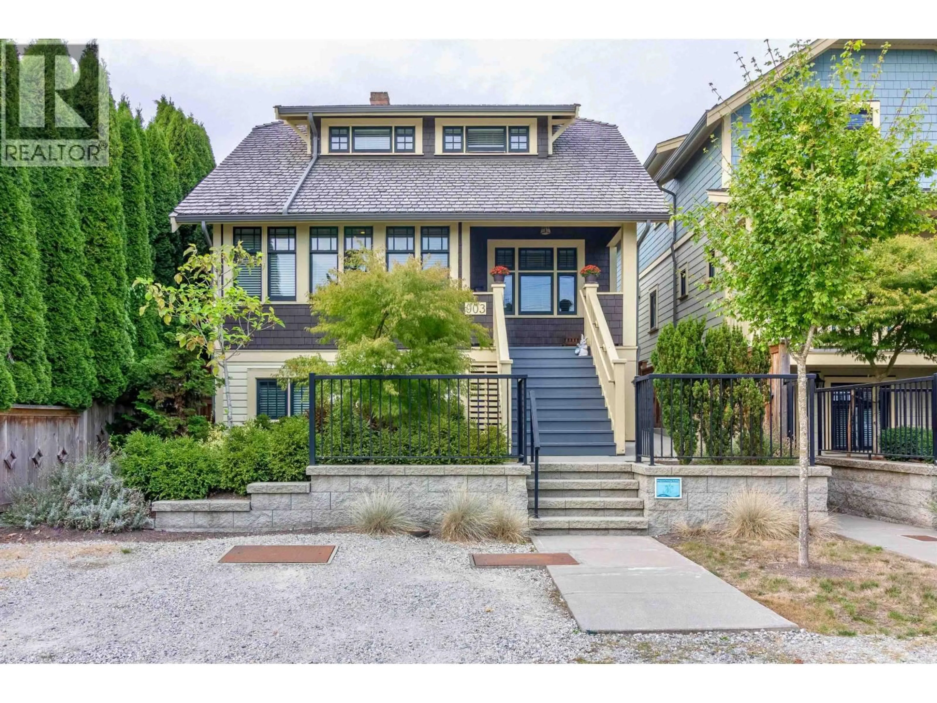 Home with brick exterior material, street for 903 WALLS AVENUE, Coquitlam British Columbia V3K2T2