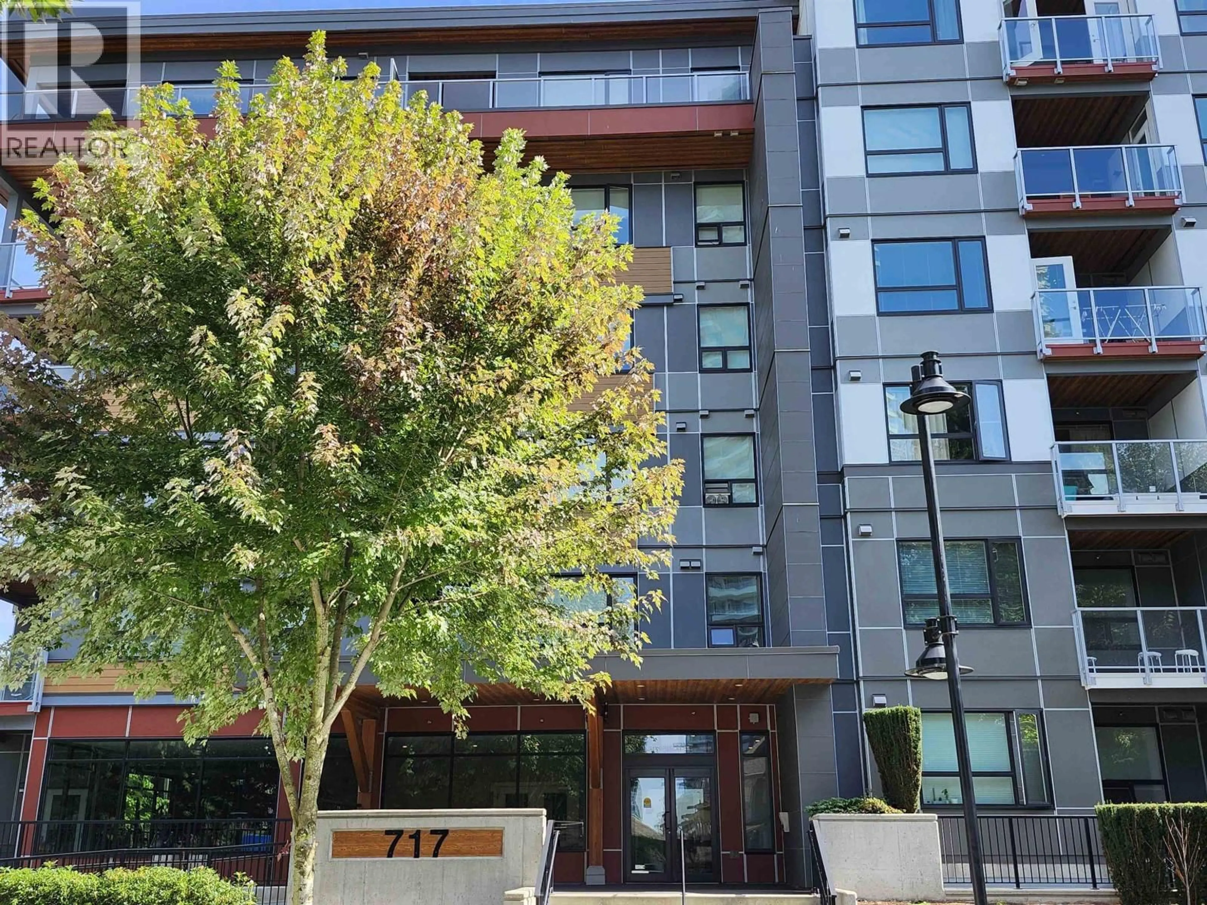 Indoor foyer for 503 - 717 BRESLAY STREET, Coquitlam British Columbia V3J0J3