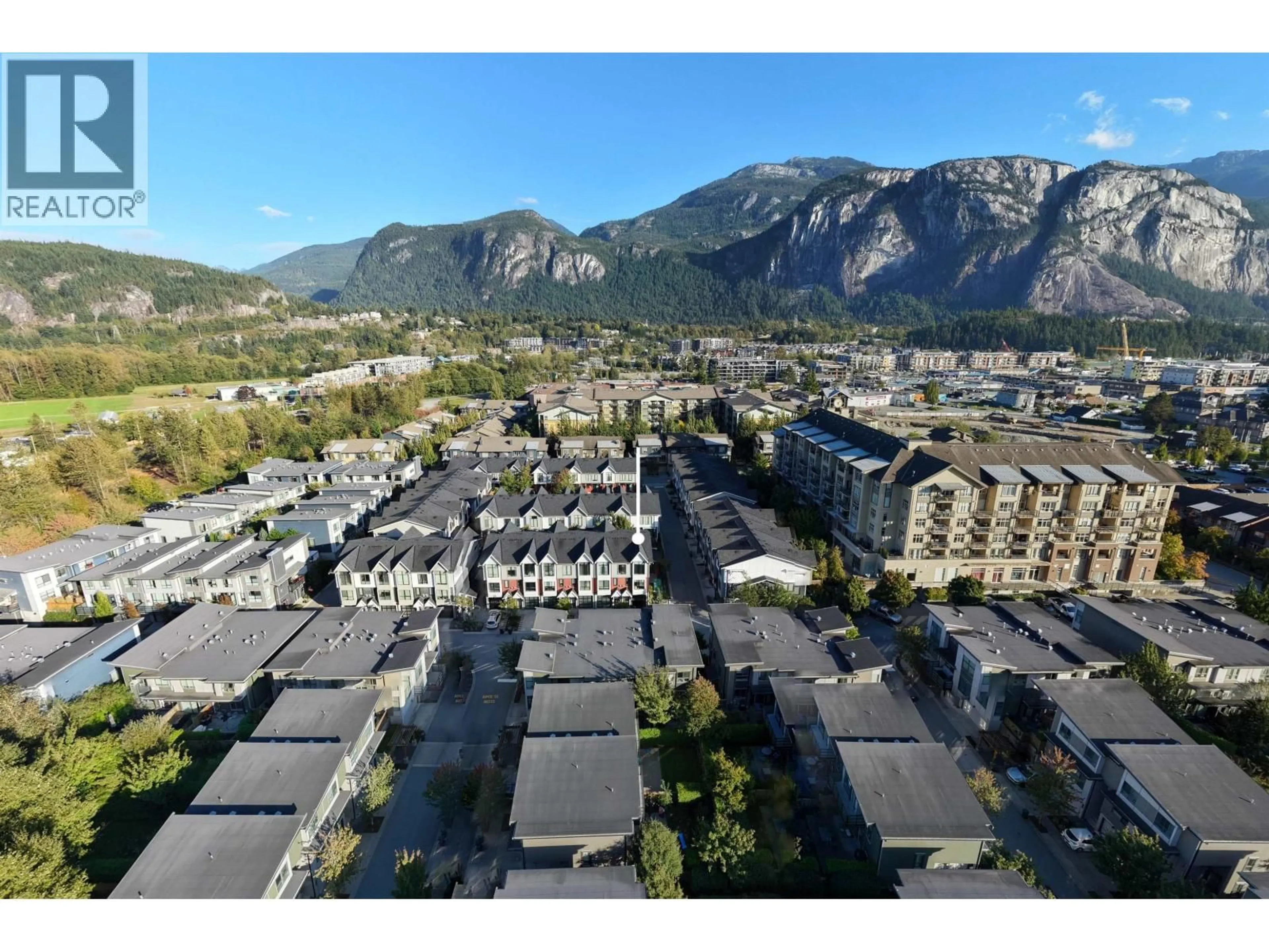 A pic from outside/outdoor area/front of a property/back of a property/a pic from drone, mountain view for 38344 SUMMITS VIEW DRIVE, Squamish British Columbia V8B0N4