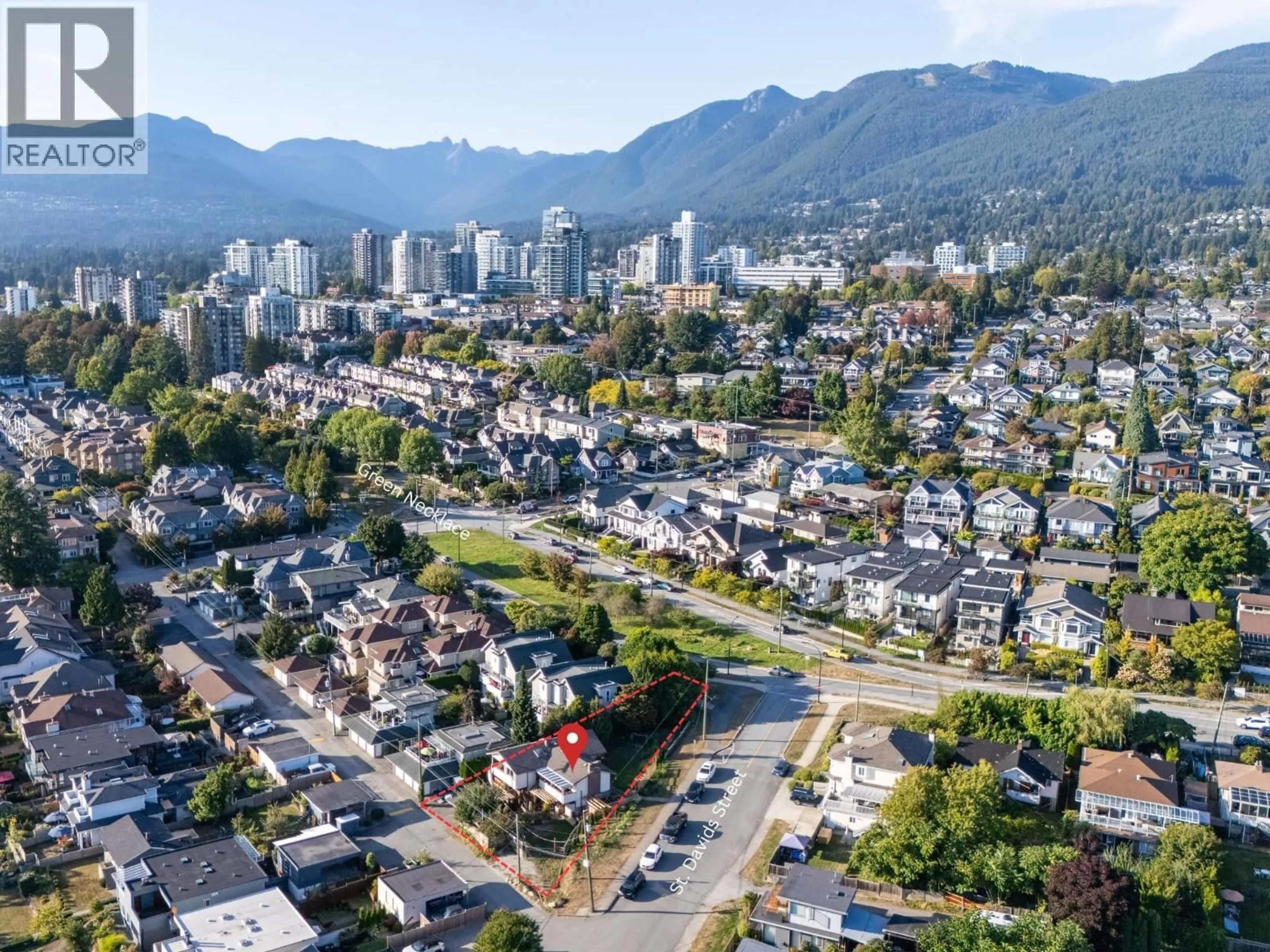 A pic from outside/outdoor area/front of a property/back of a property/a pic from drone, mountain view for 645 ST. DAVIDS AVENUE, North Vancouver British Columbia V7L3P5
