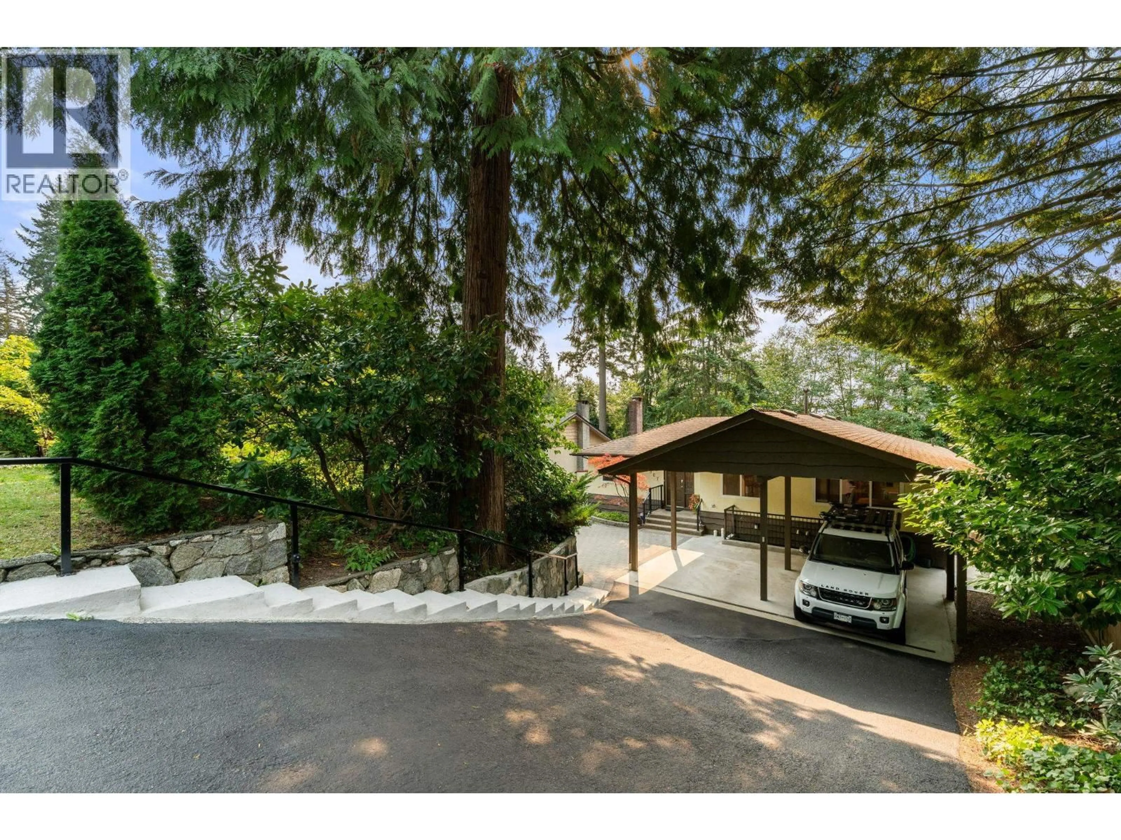 A pic from outside/outdoor area/front of a property/back of a property/a pic from drone, unknown for 1967 HYANNIS DRIVE, North Vancouver British Columbia V7H2E5