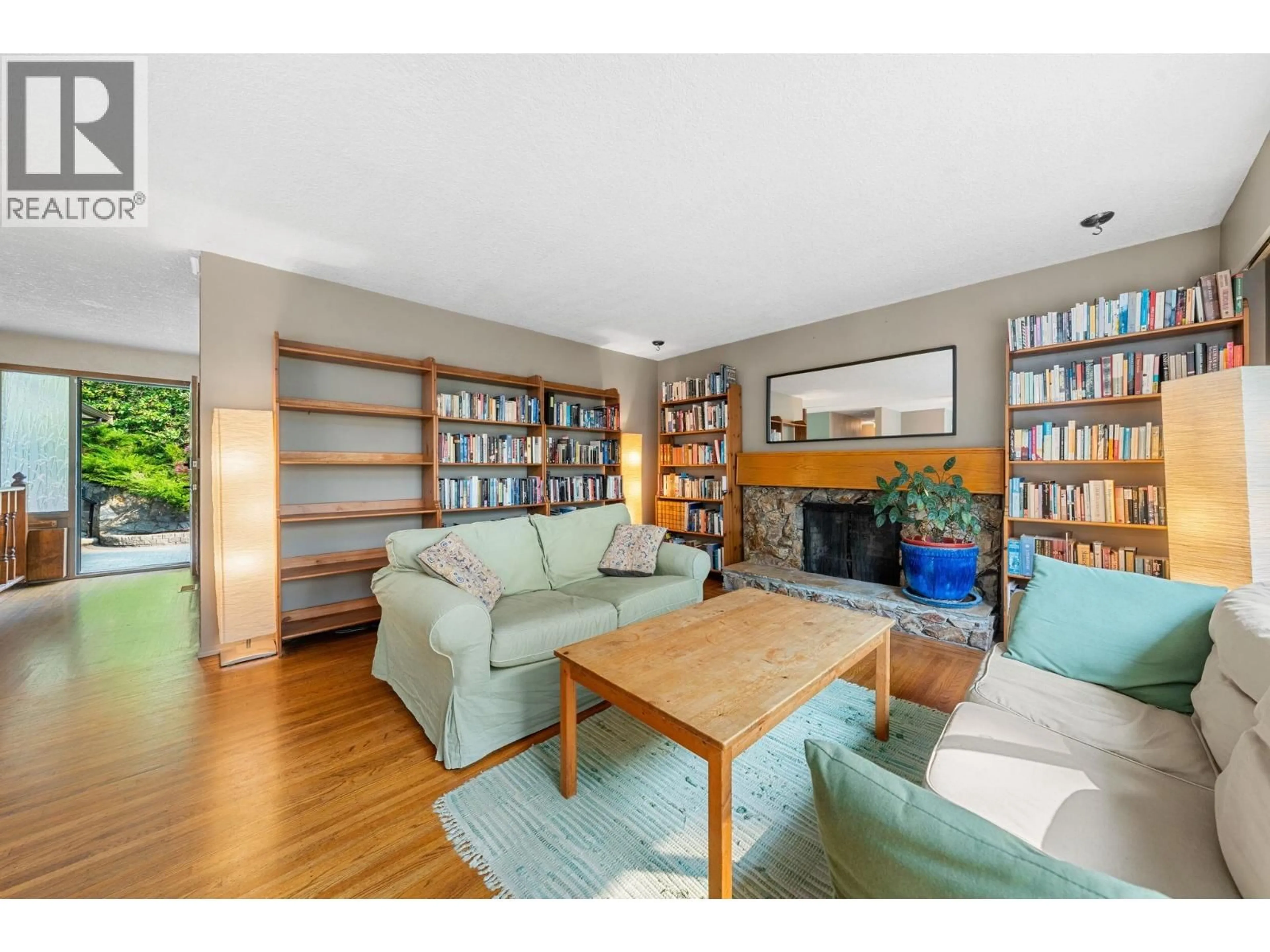 Living room with furniture, wood/laminate floor for 1967 HYANNIS DRIVE, North Vancouver British Columbia V7H2E5