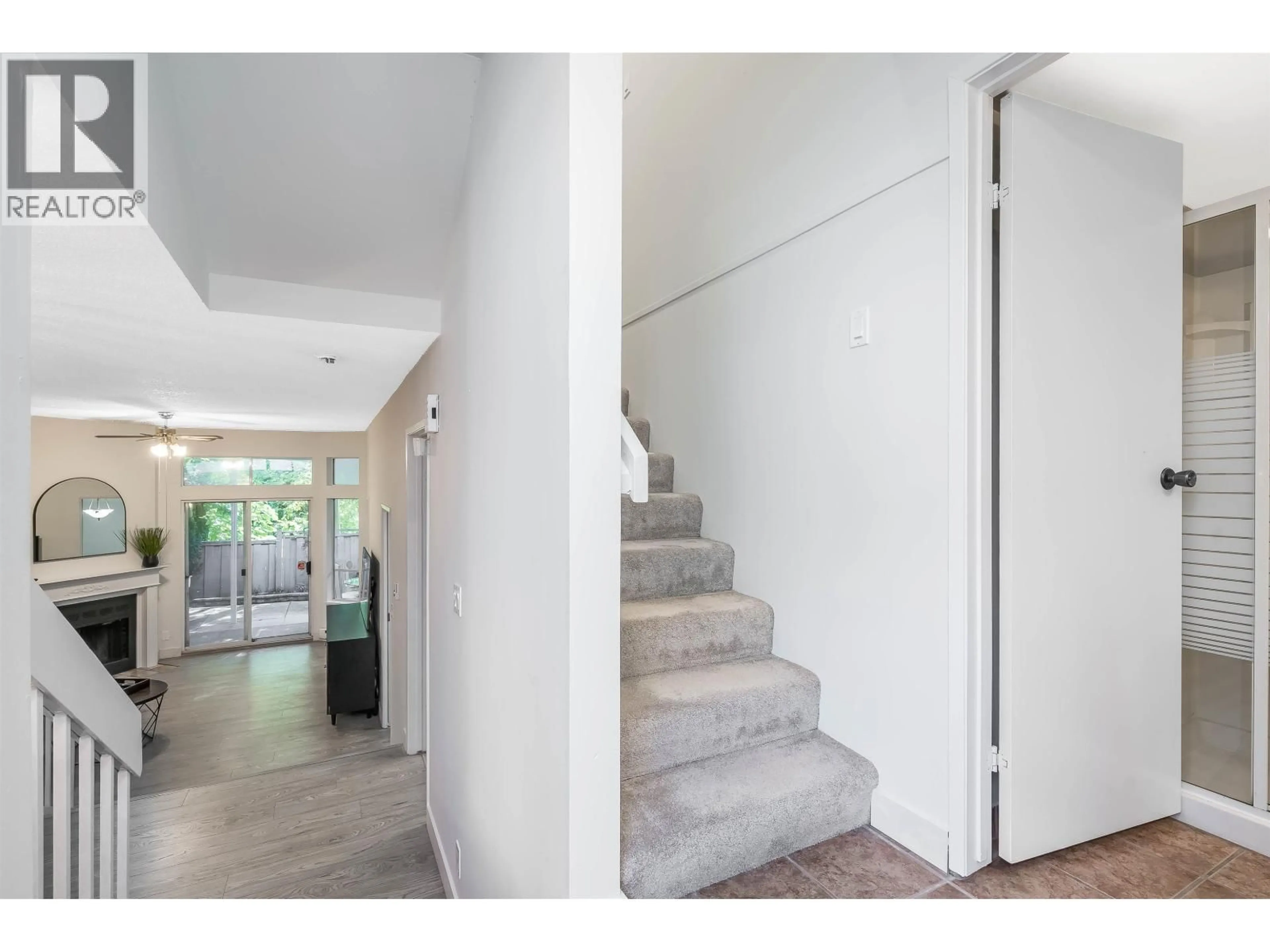 Indoor foyer for 3448 WEYMOOR PLACE, Vancouver British Columbia V5S4G5