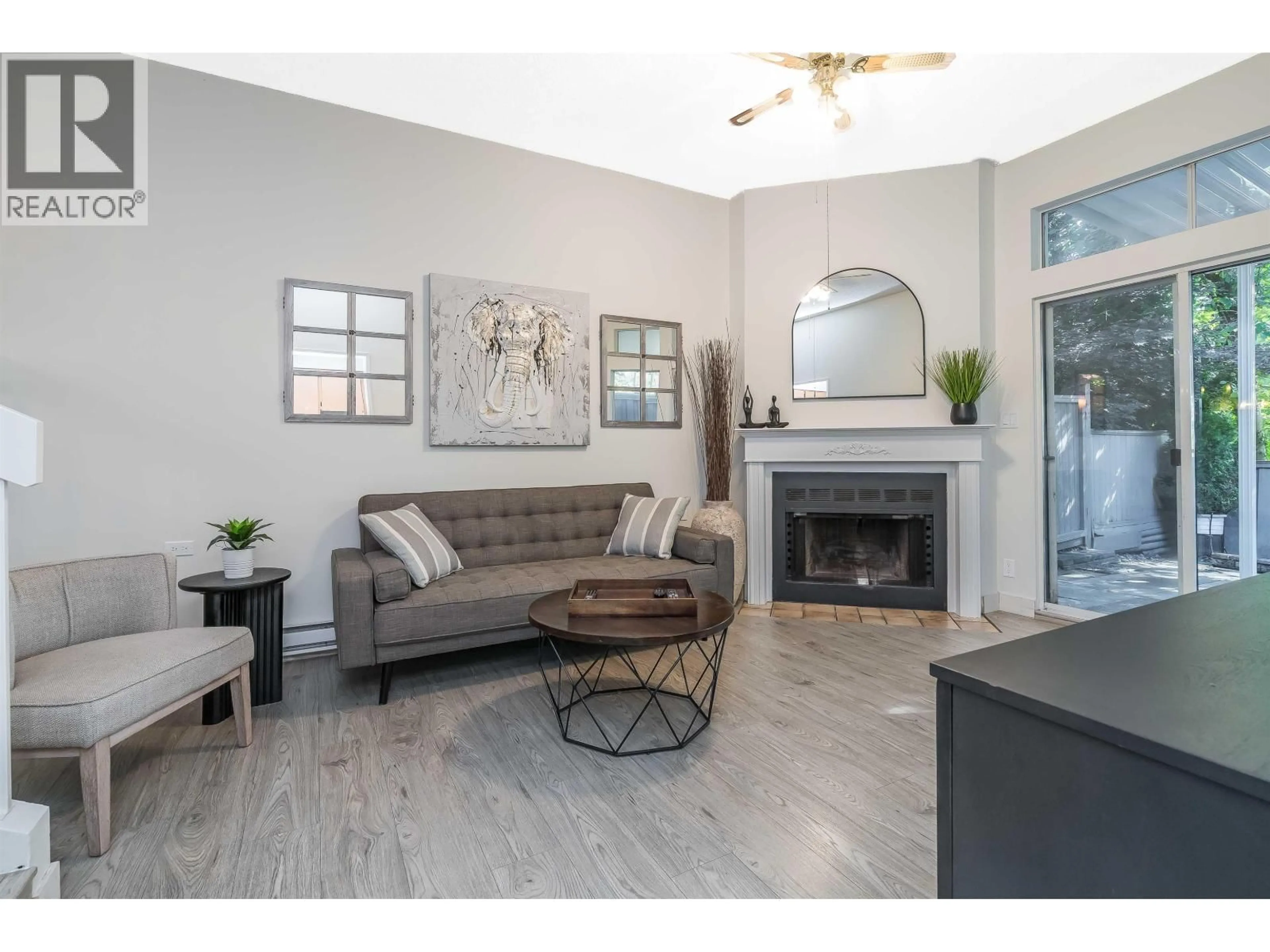 Living room with furniture, unknown for 3448 WEYMOOR PLACE, Vancouver British Columbia V5S4G5