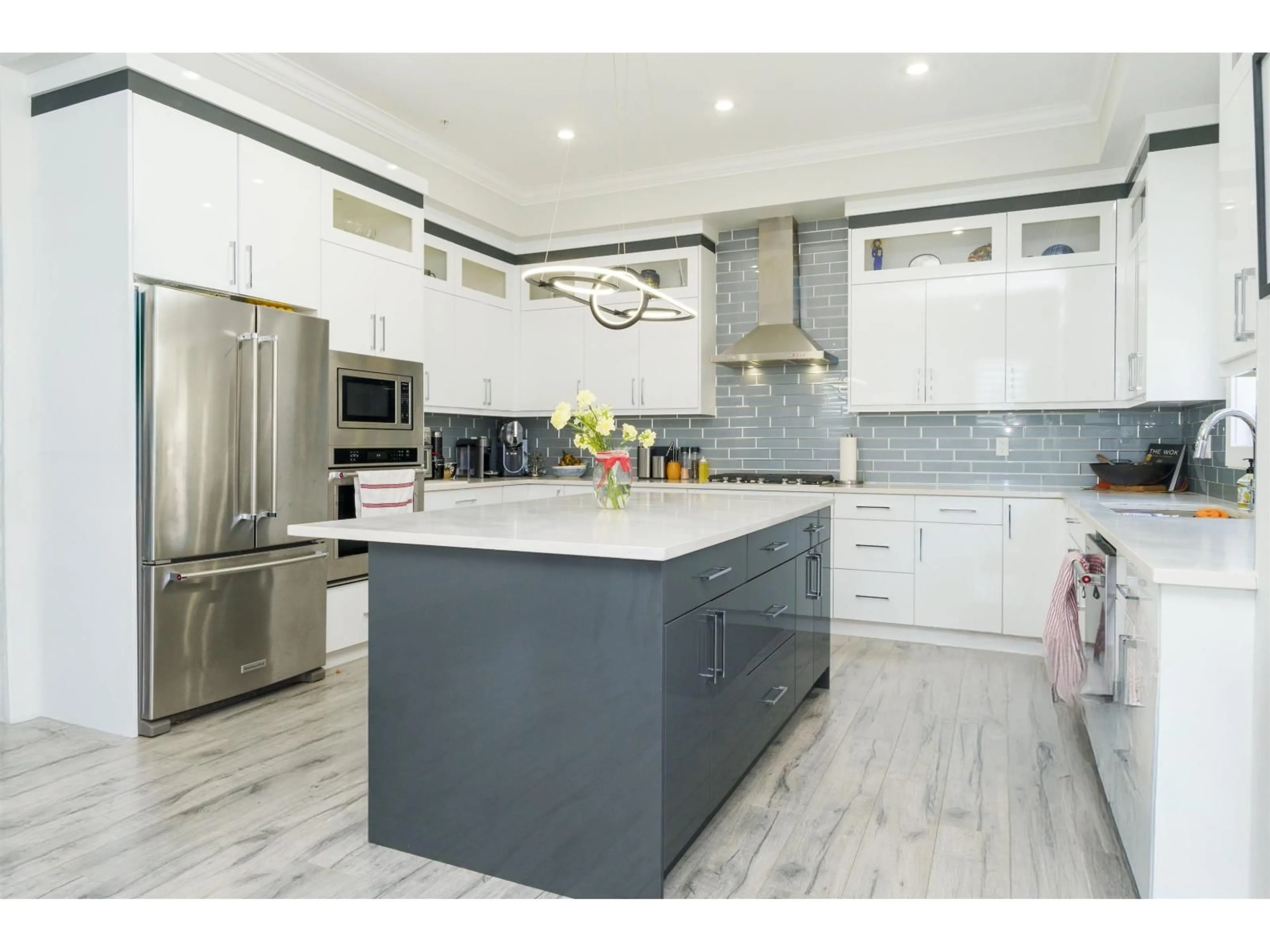 Contemporary kitchen, ceramic/tile floor for 35257 EWERT, Mission British Columbia V2V0G3
