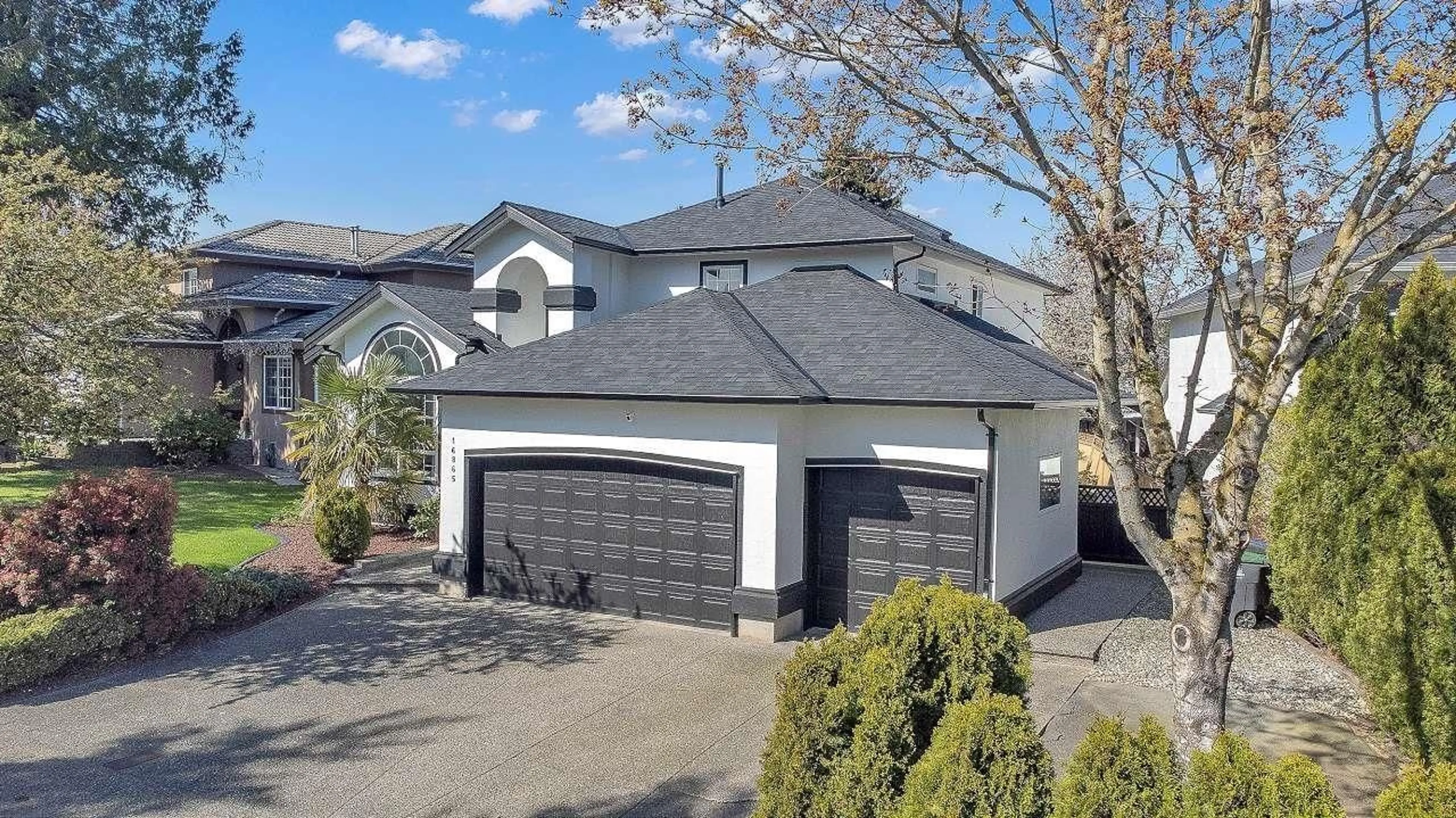 Home with vinyl exterior material, street for 16865 80, Surrey British Columbia V4N4Y8