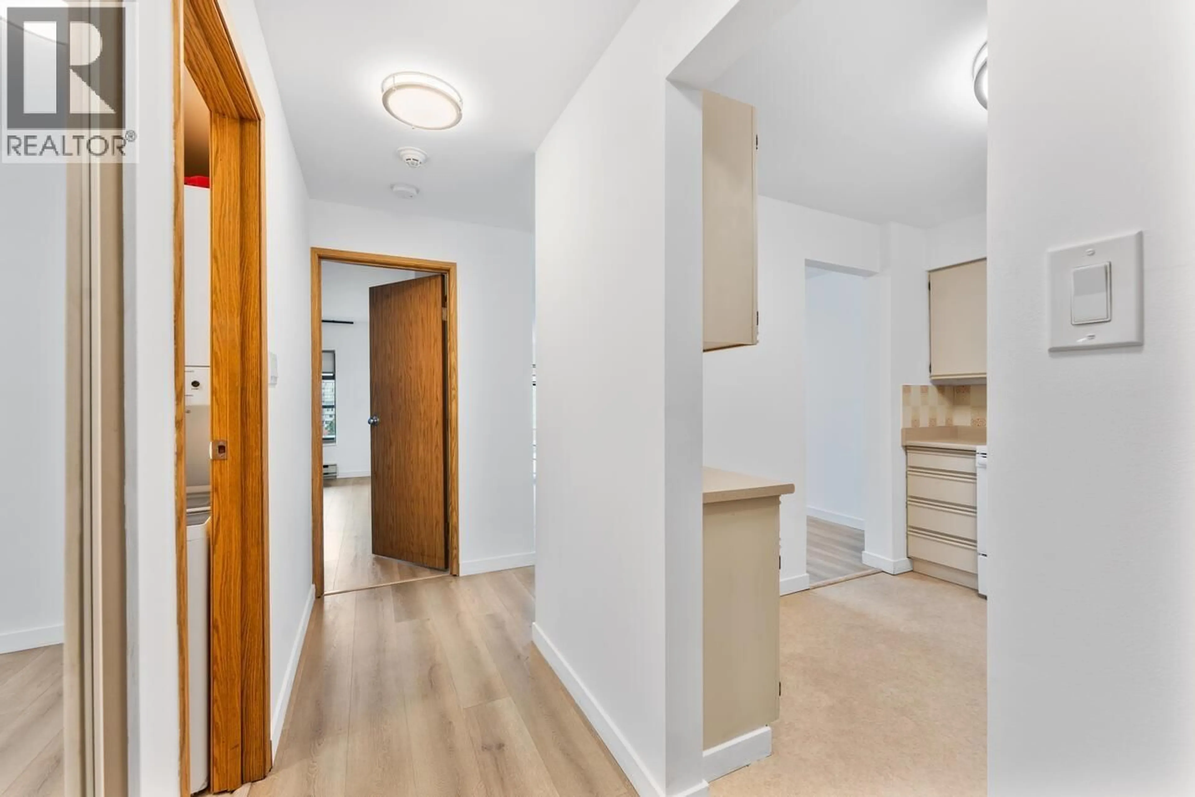 Indoor entryway for 803 - 615 BELMONT STREET, New Westminster British Columbia V3M6A1