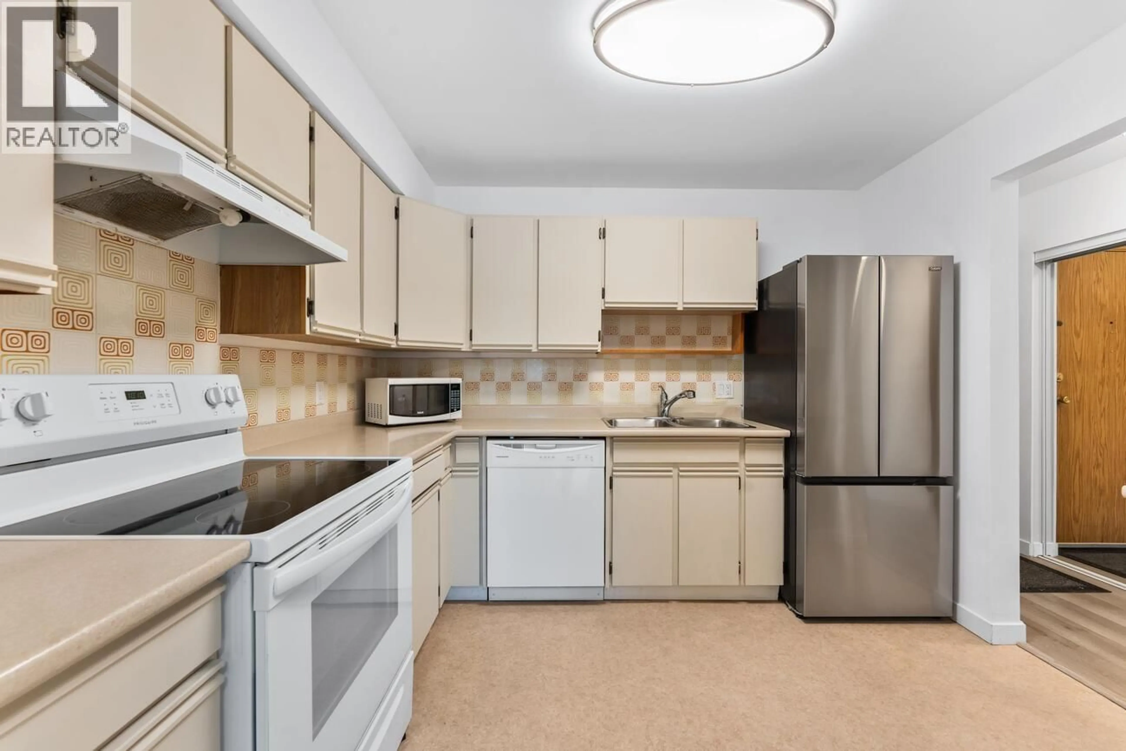 Standard kitchen, unknown for 803 - 615 BELMONT STREET, New Westminster British Columbia V3M6A1