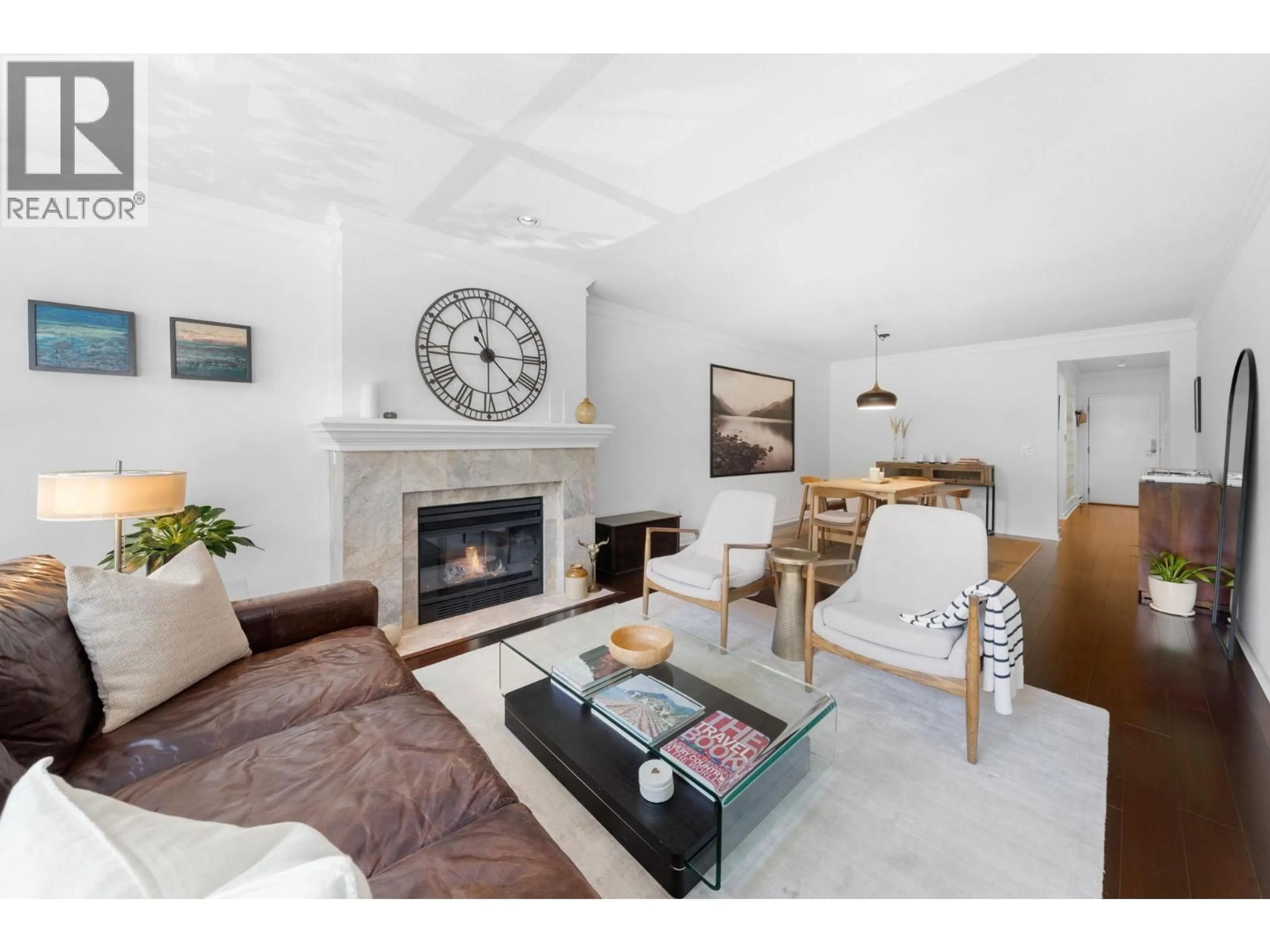 Living room with furniture, unknown for 204 - 3151 WOODBINE DRIVE, North Vancouver British Columbia V7R2S4