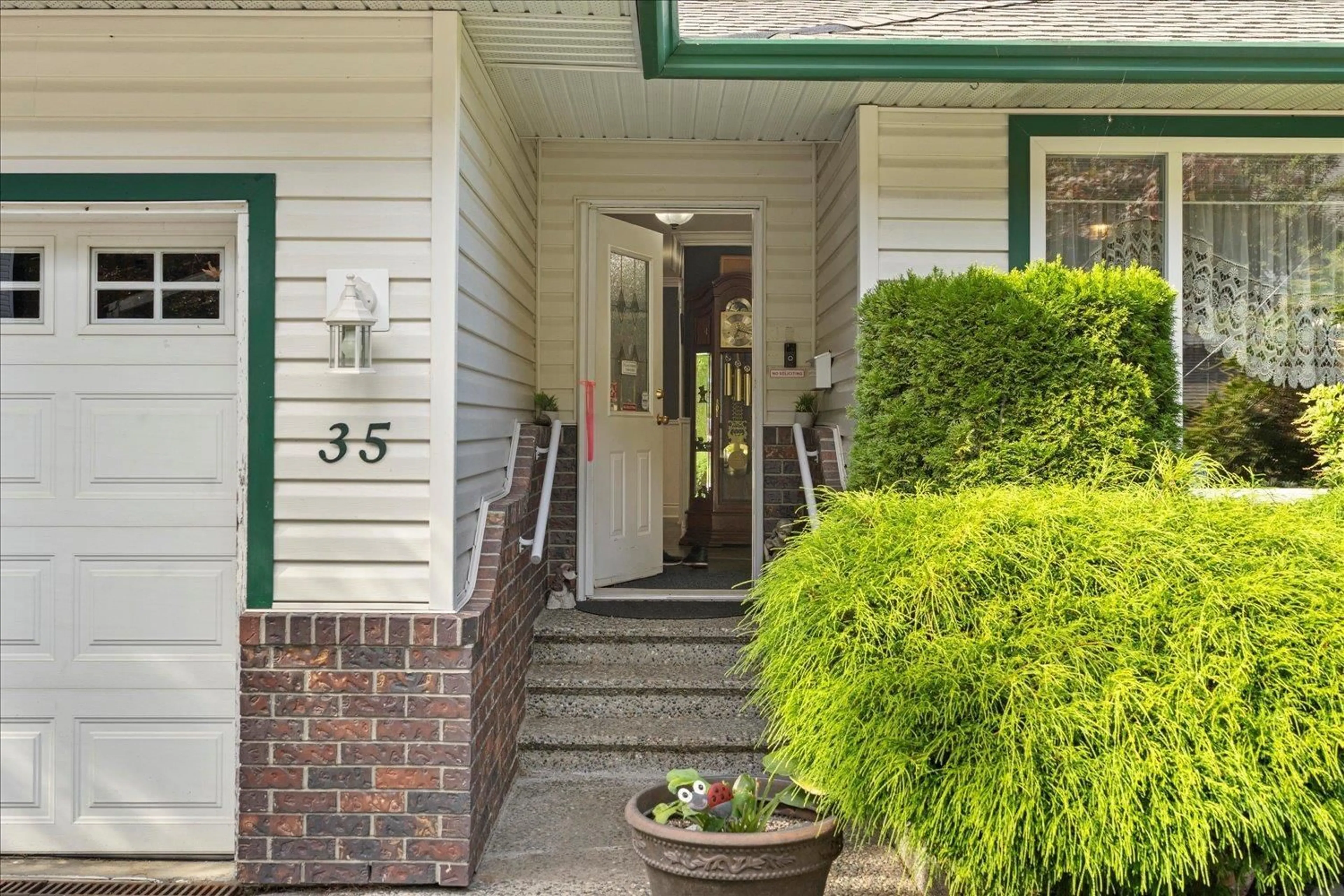 Unknown for 35 - 34250 HAZELWOOD, Abbotsford British Columbia V2S7L4