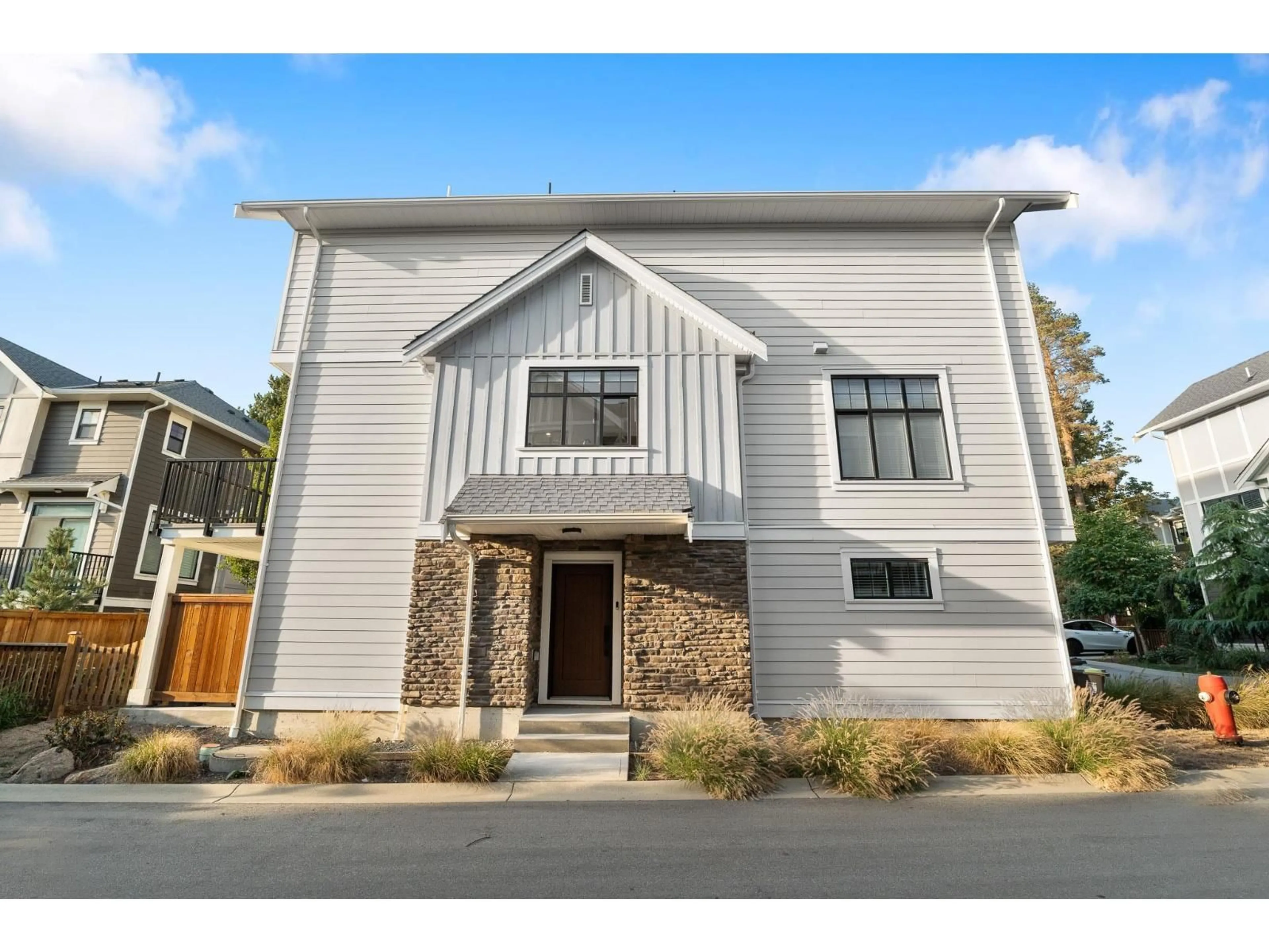 Home with vinyl exterior material, unknown for 17 - 20327 72B, Langley British Columbia V2Y4J6