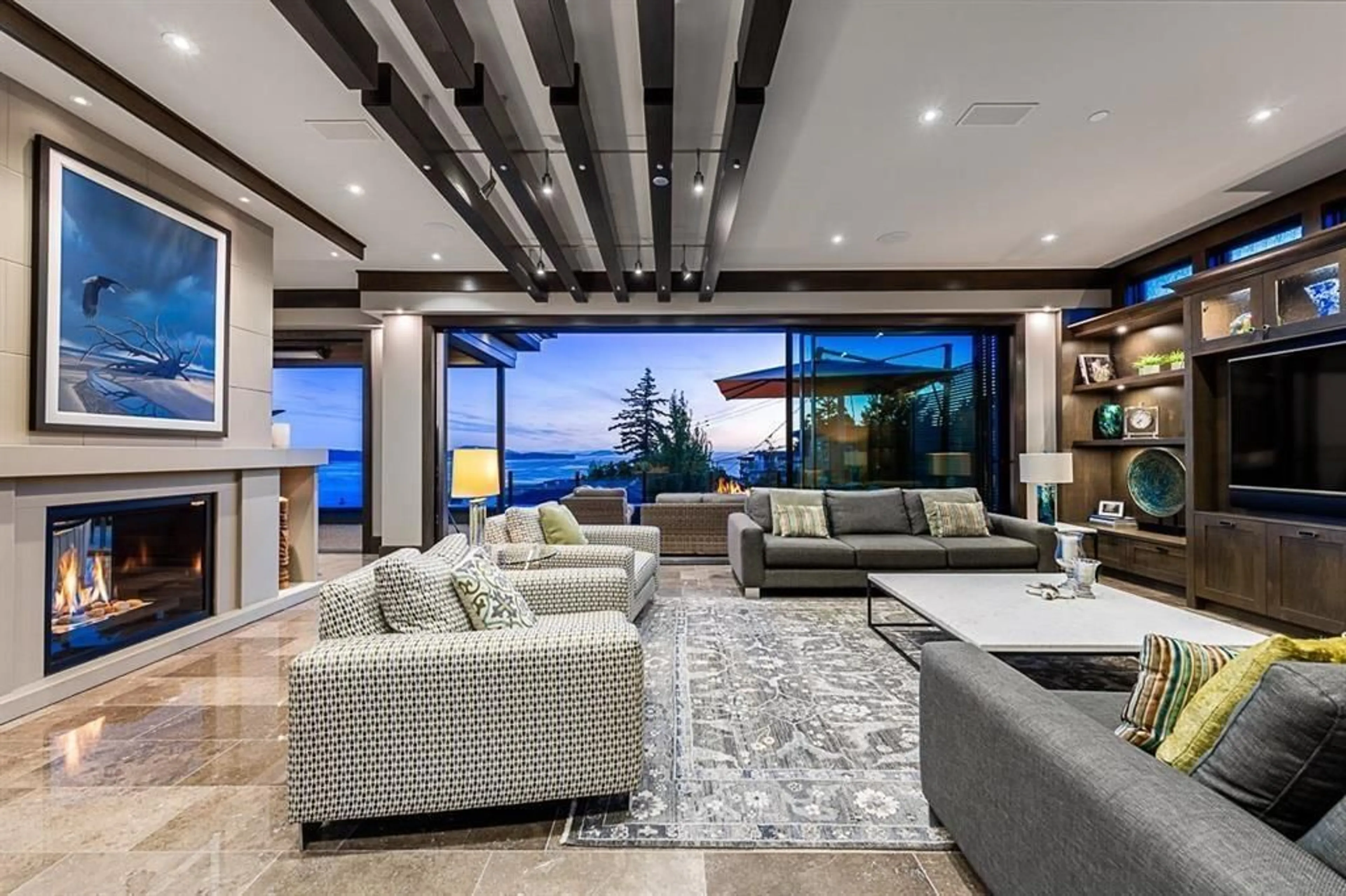 Living room with furniture, unknown for 15567 PACIFIC, White Rock British Columbia V4B1R8