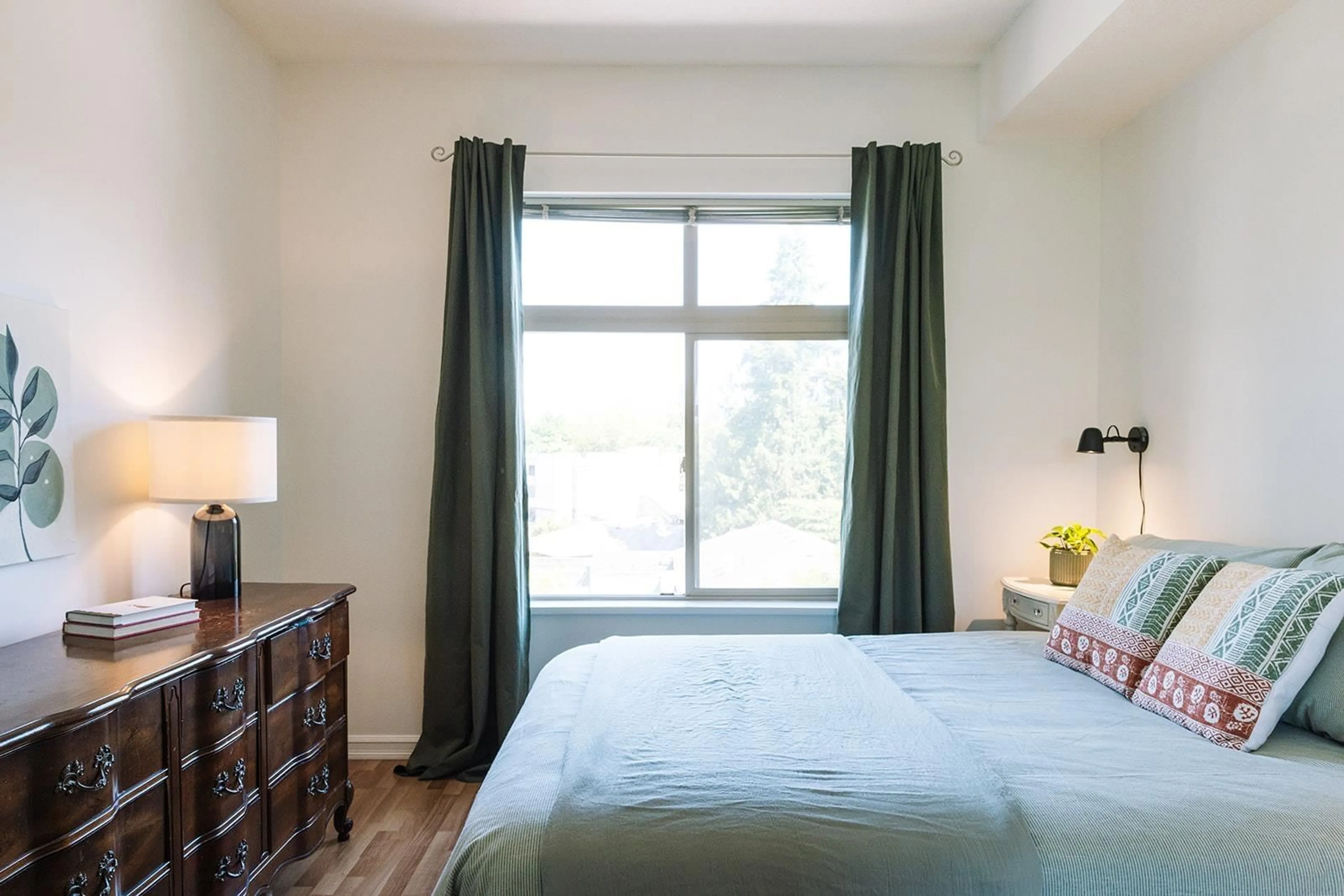 Bedroom with bed, unknown for 403 - 10088 148, Surrey British Columbia V3R3M9