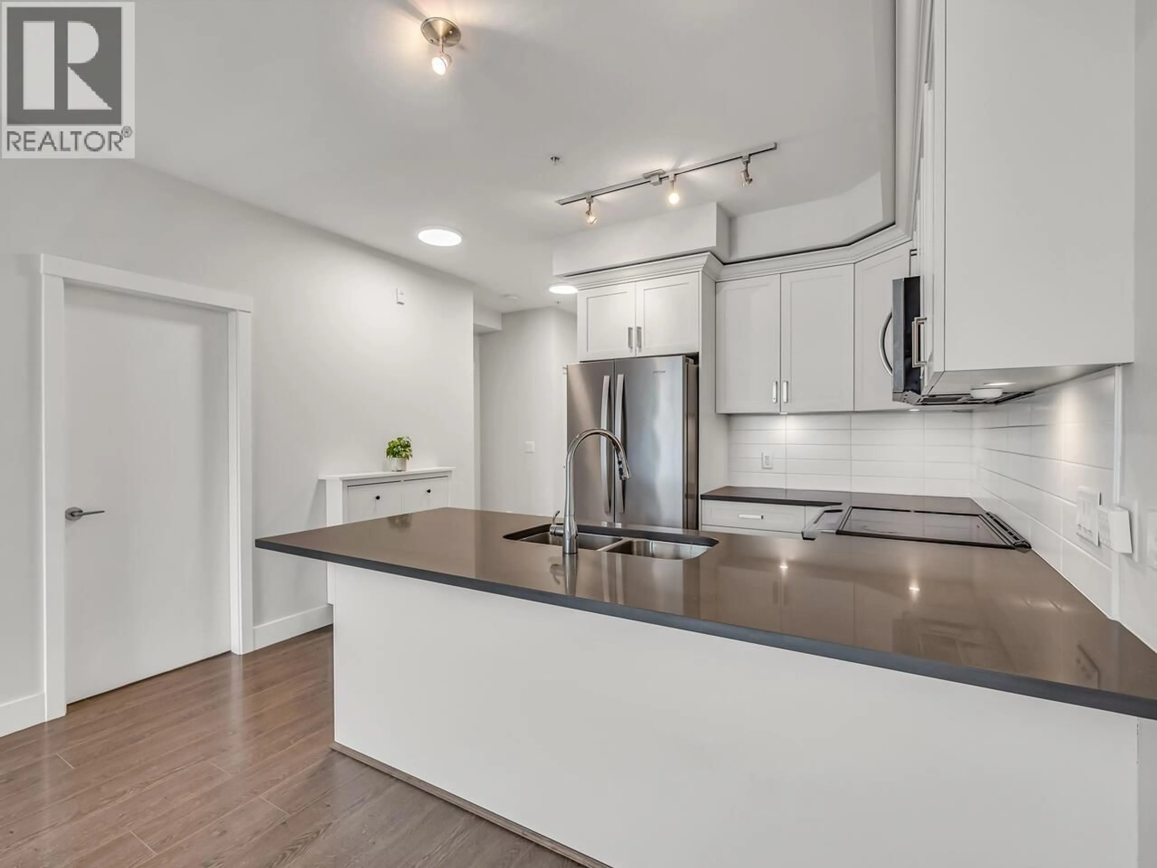 Open concept kitchen, unknown for 310 - KELLY 2436 AVENUE, Port Coquitlam British Columbia V3C0G9