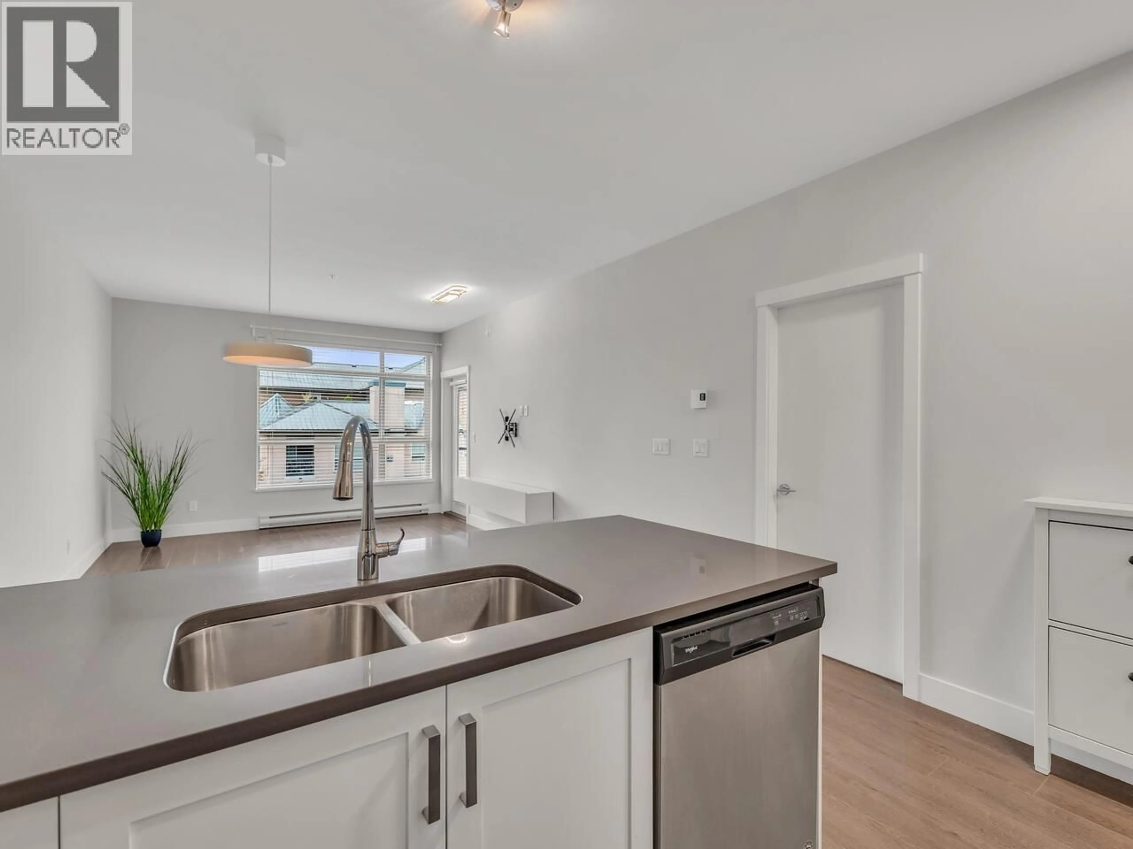 Open concept kitchen, unknown for 310 - KELLY 2436 AVENUE, Port Coquitlam British Columbia V3C0G9