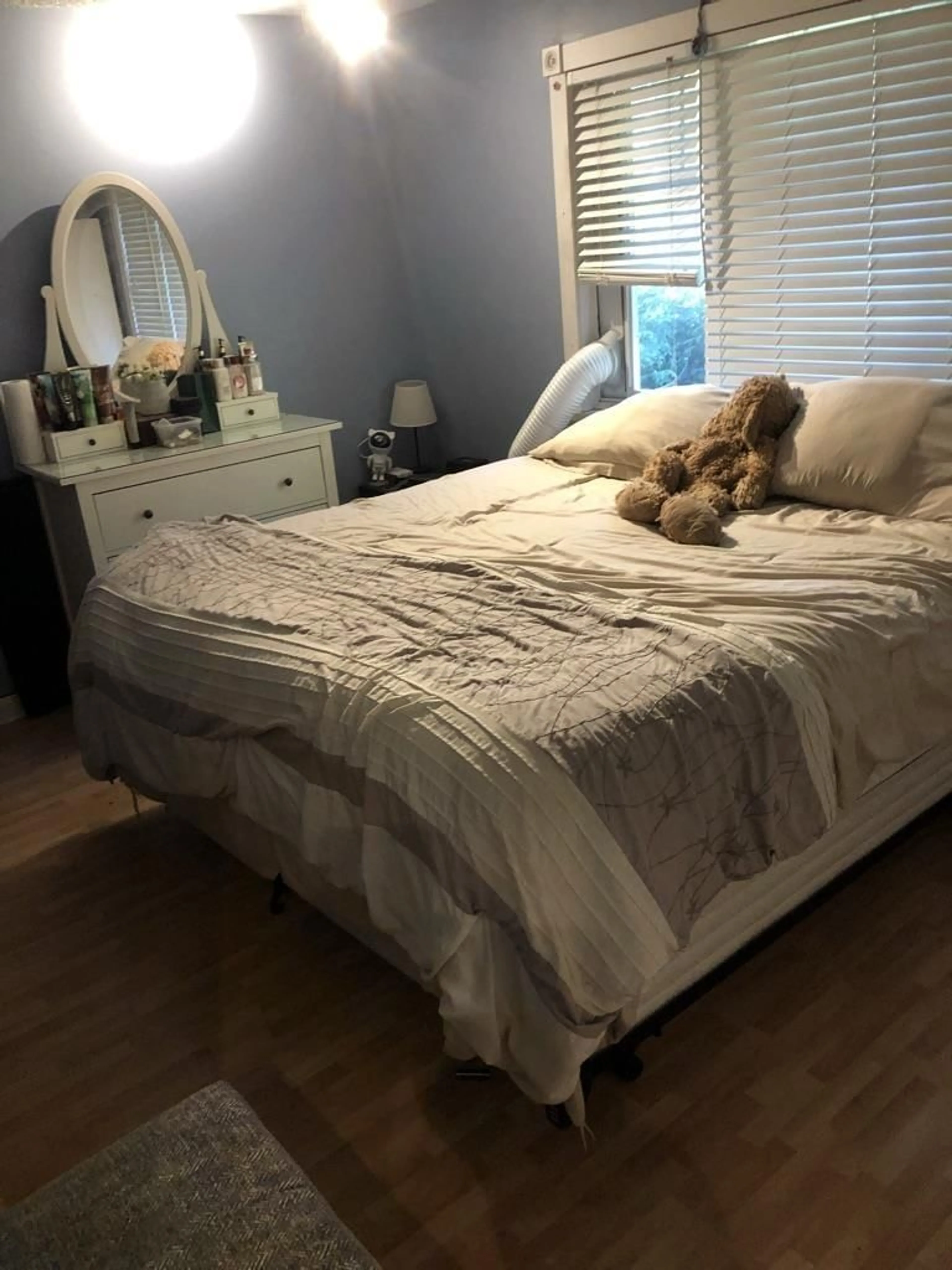 Bedroom with bed, wood/laminate floor for 11577 PARKWOOD, Delta British Columbia V4C7L1