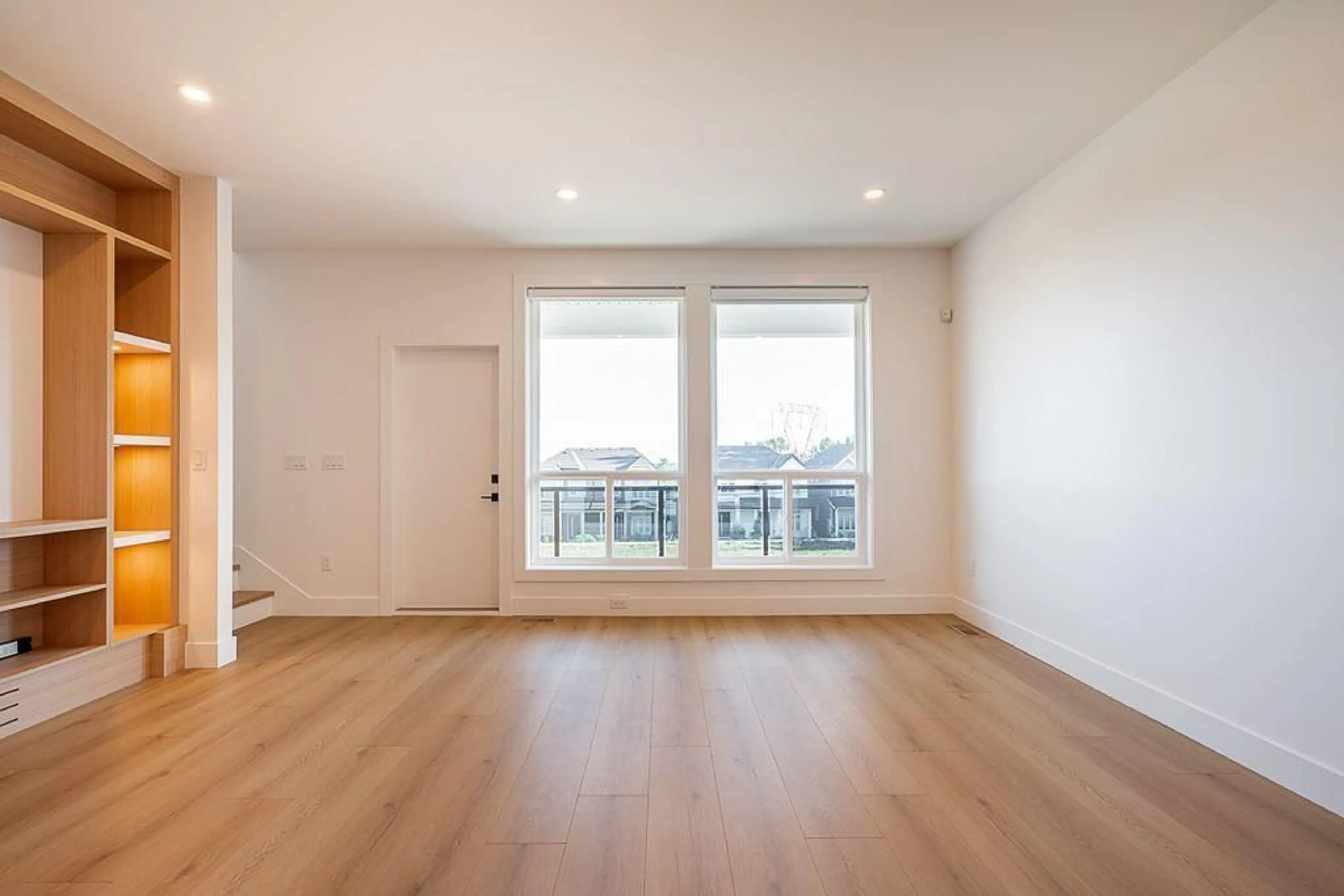 A pic of a room for 101 - 16693 16, Surrey British Columbia V3Z0T3