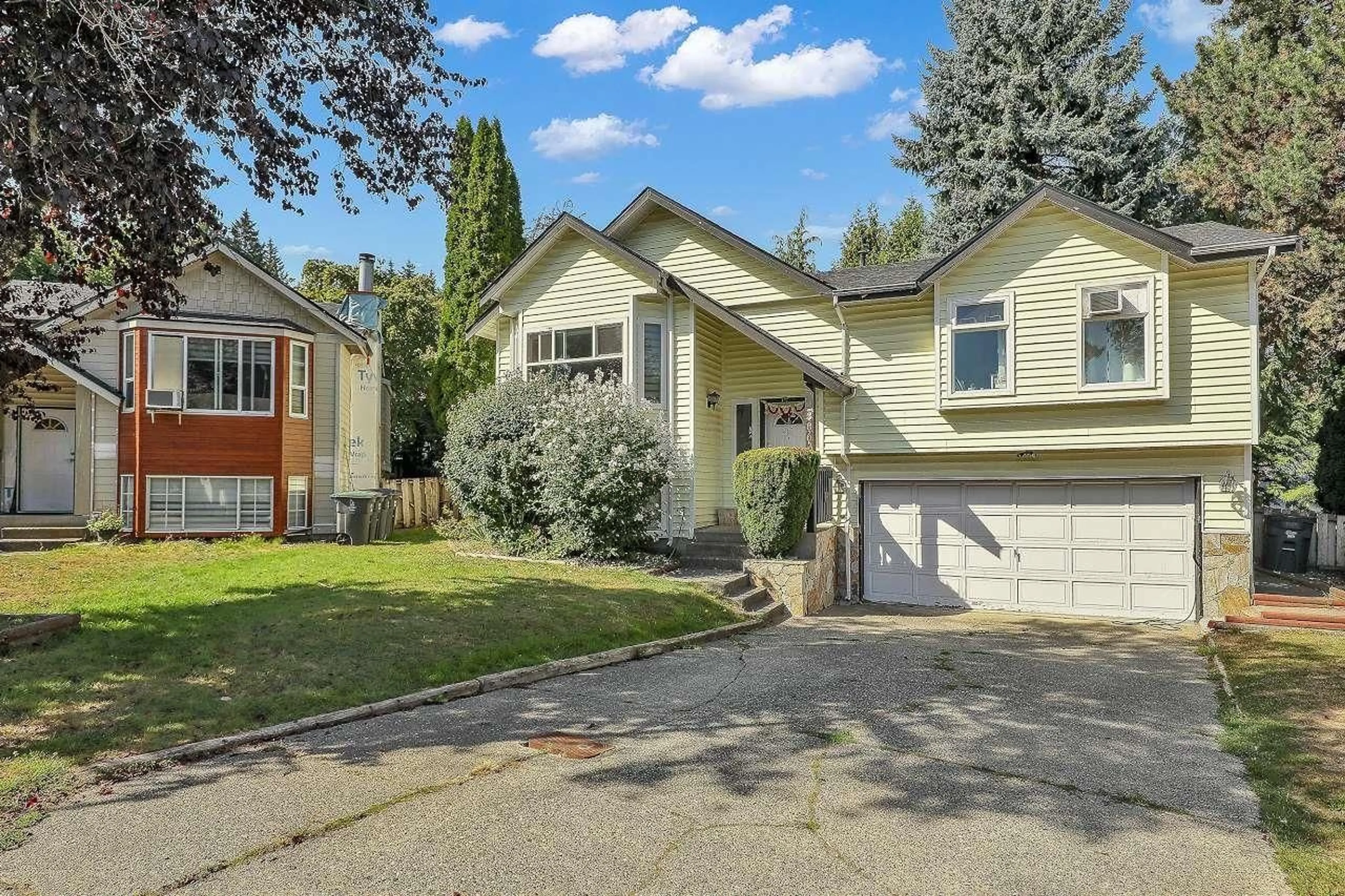 Home with vinyl exterior material, street for 8063 138A, Surrey British Columbia V3W9B3