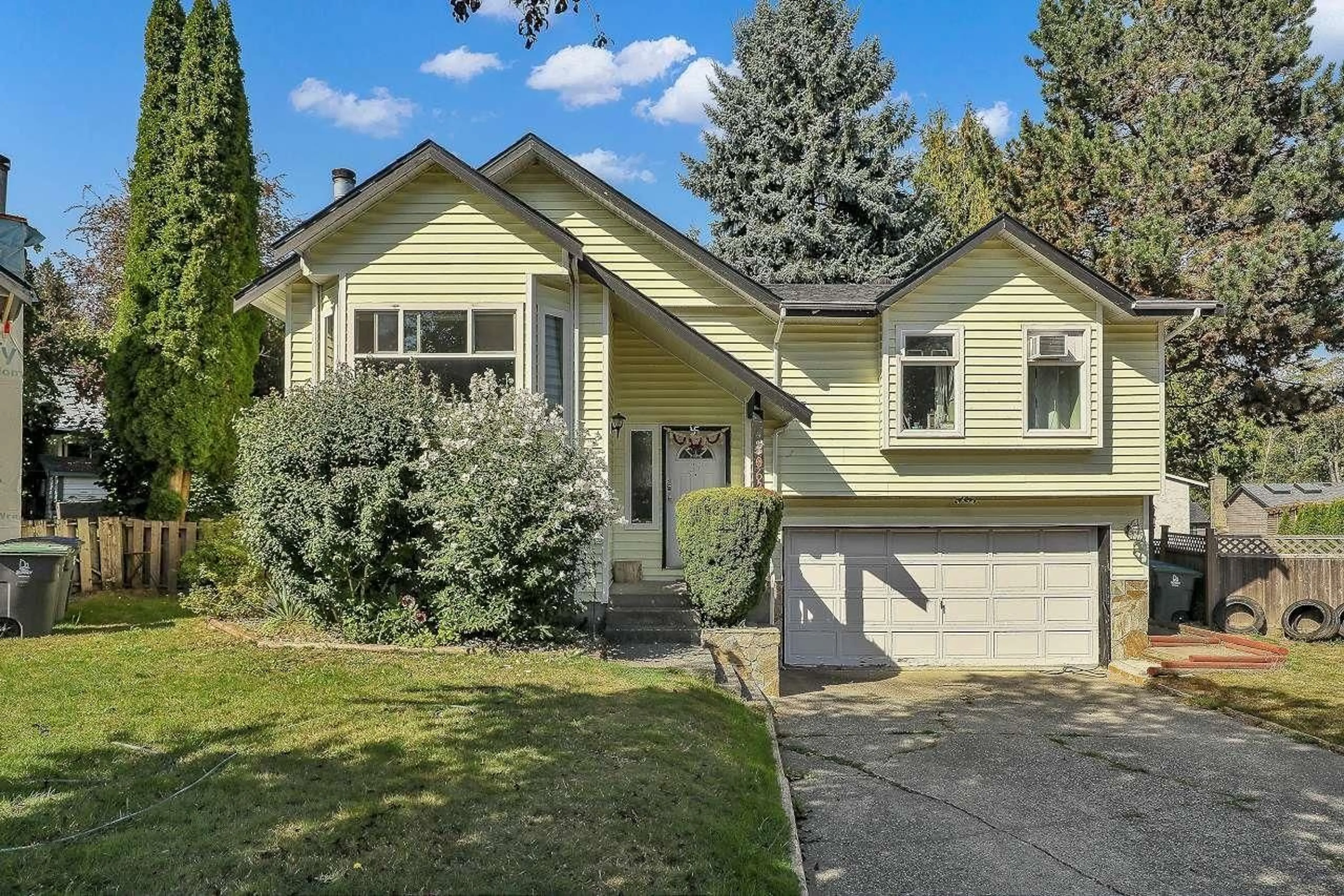 Home with vinyl exterior material, street for 8063 138A, Surrey British Columbia V3W9B3