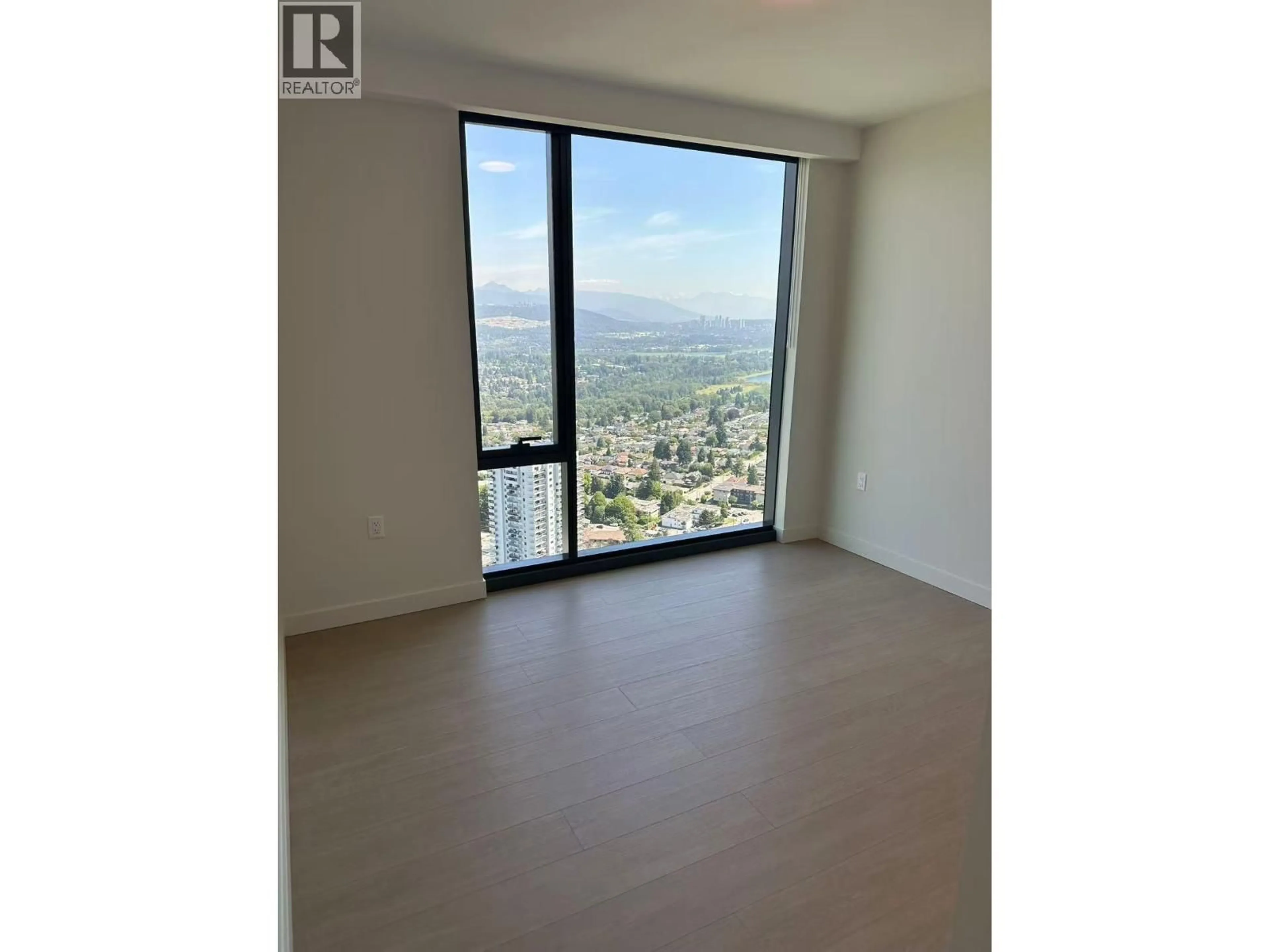 A pic of a room for 3807 - 5987 WILSON AVENUE, Burnaby British Columbia V5H0L7