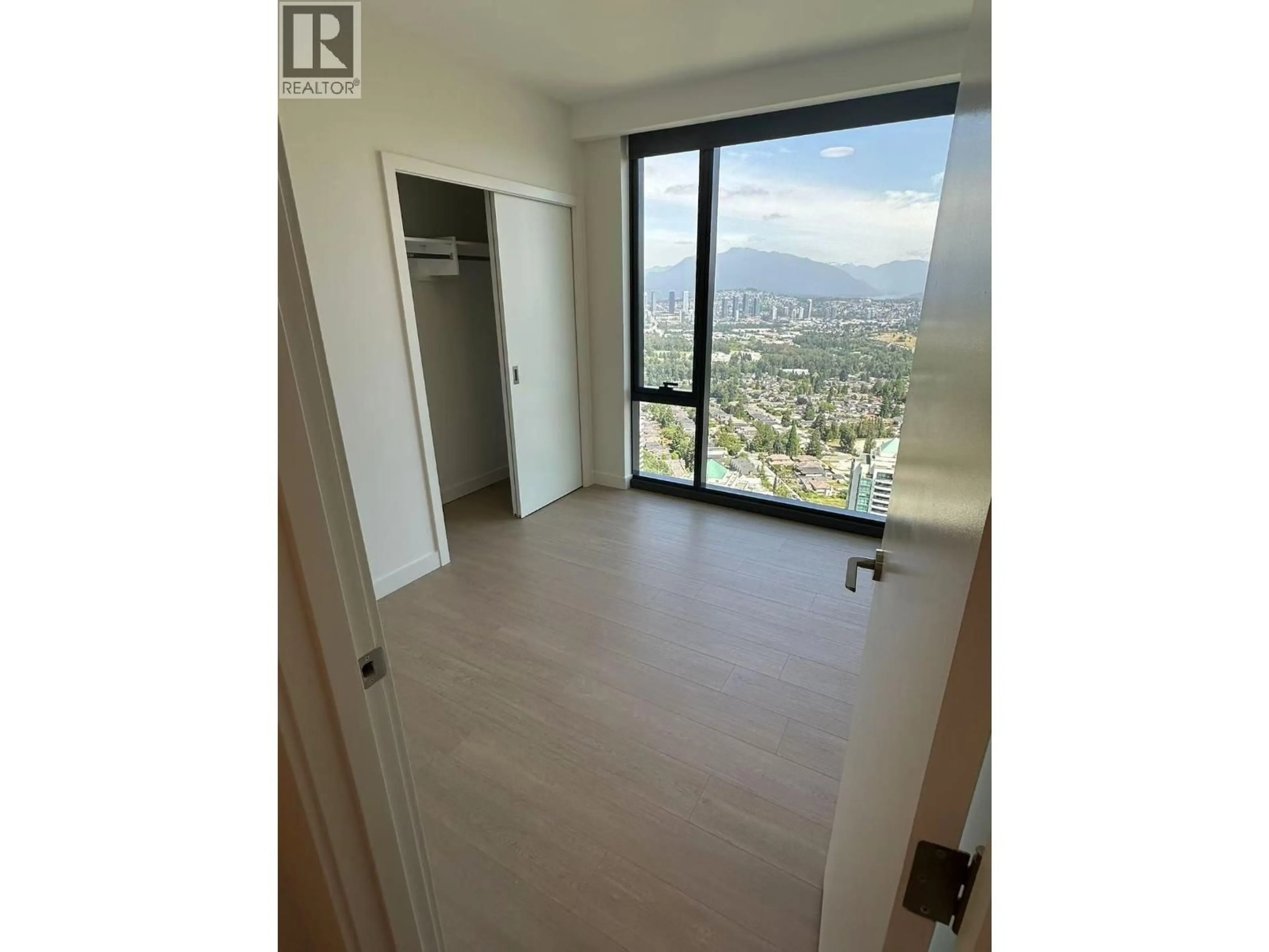A pic of a room for 3807 - 5987 WILSON AVENUE, Burnaby British Columbia V5H0L7