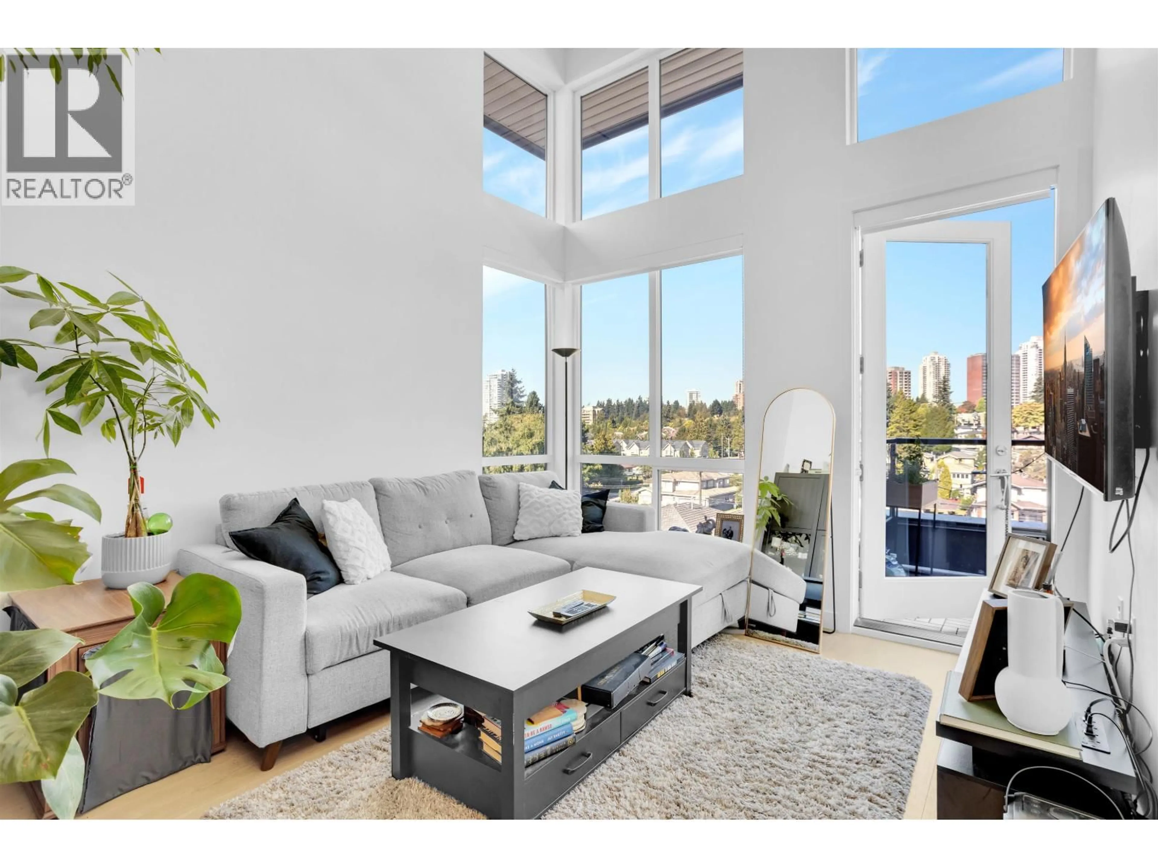 Living room with furniture, unknown for 605 - 7588 16TH STREET, Burnaby British Columbia V3N0H8