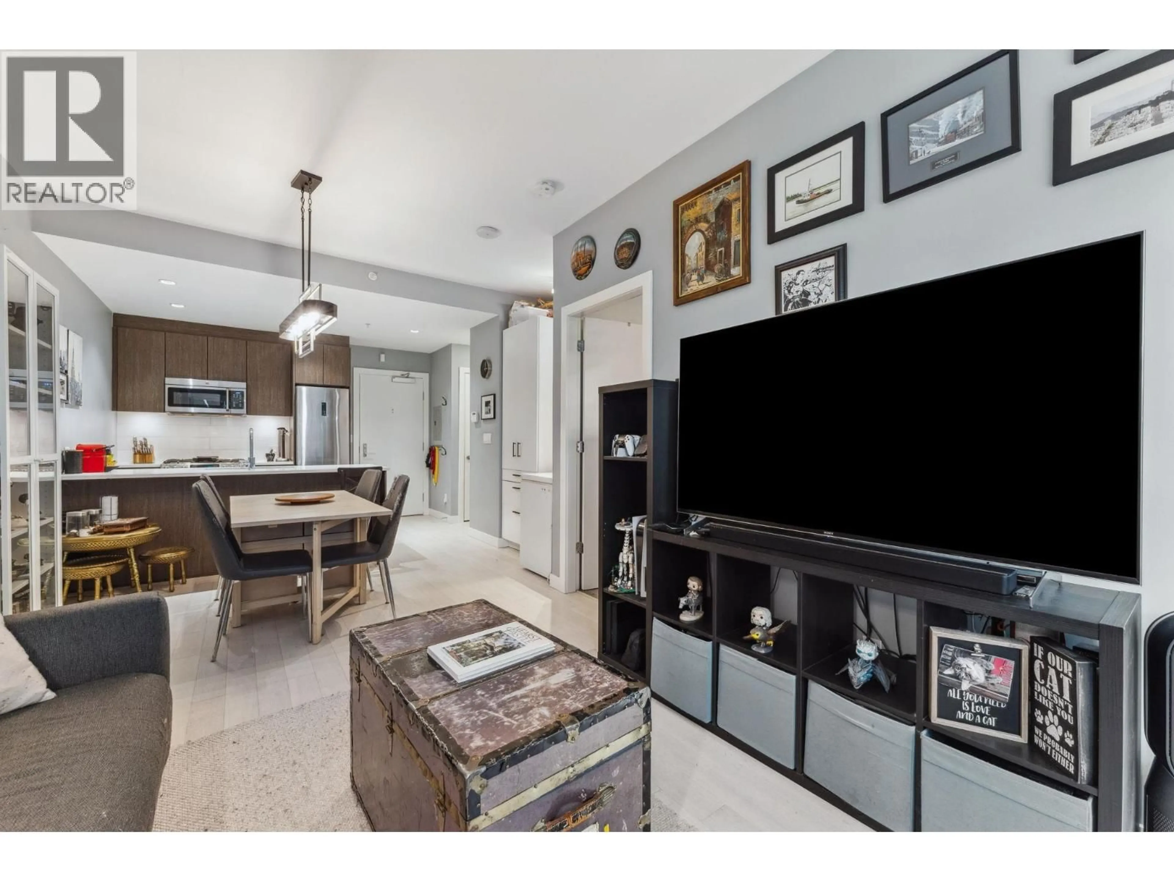 Unknown for 002 - 9060 UNIVERSITY CRESCENT, Burnaby British Columbia V5A0E1