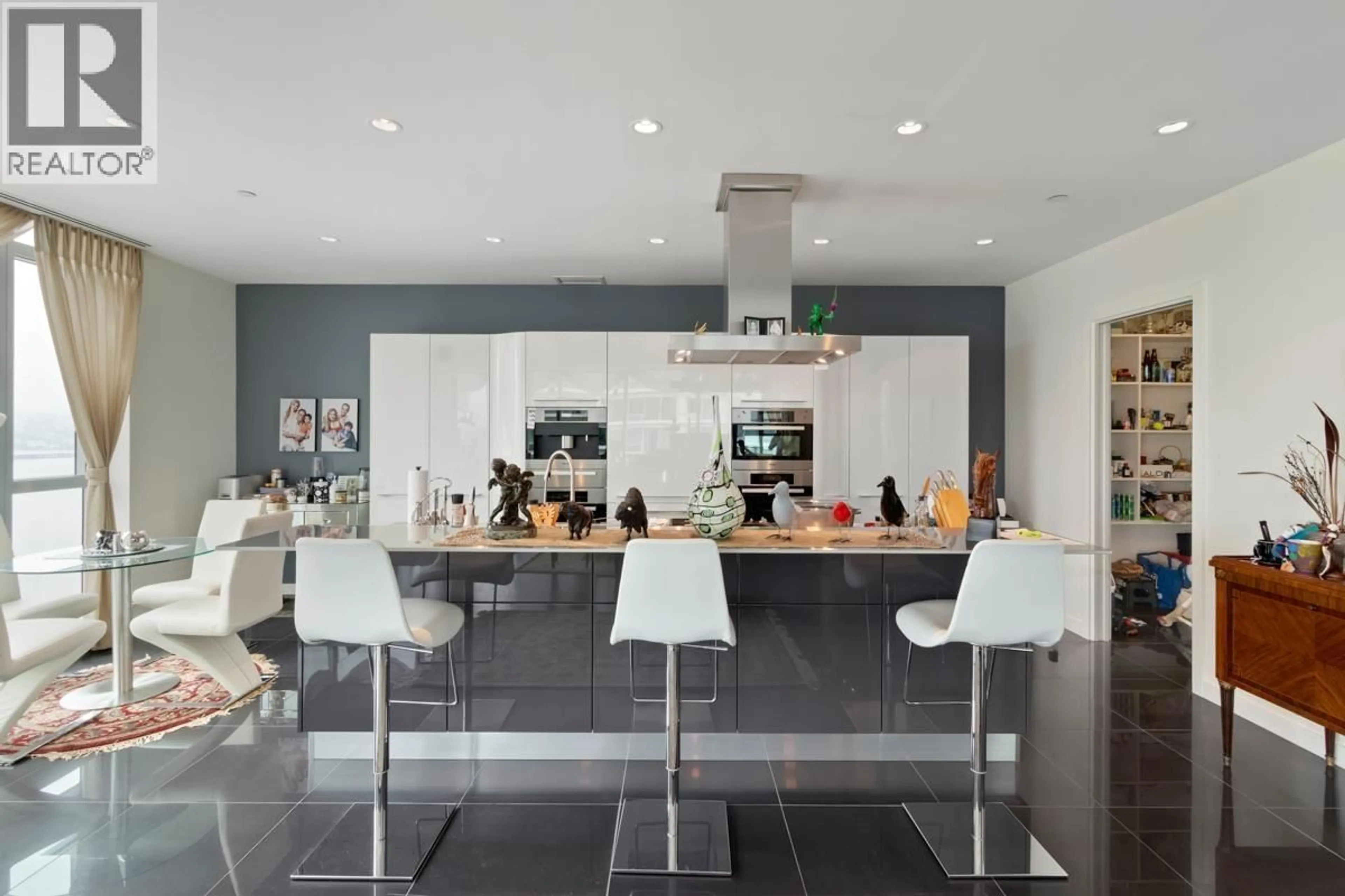 Contemporary kitchen, unknown for 2201 - 277 THURLOW STREET, Vancouver British Columbia V6C0C1
