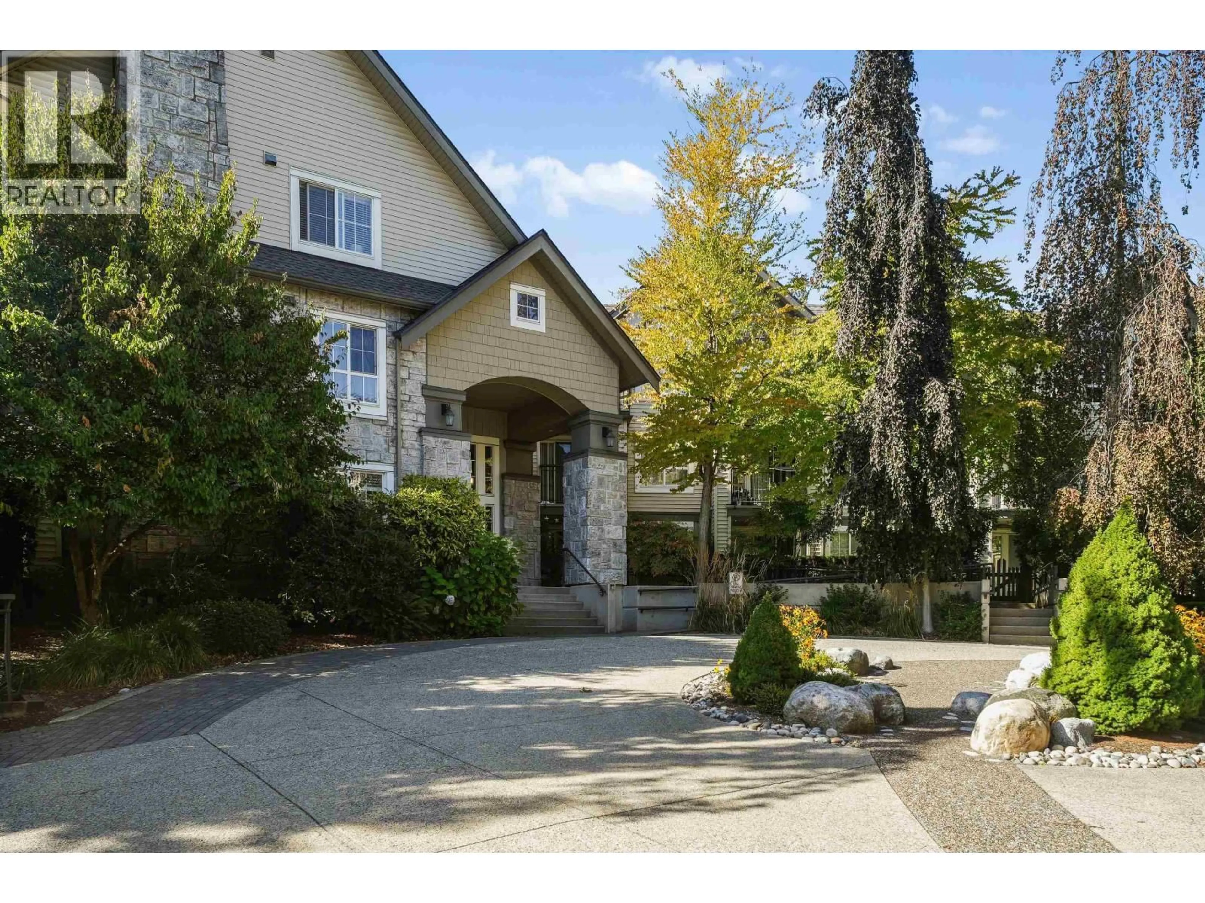 Unknown for 355 - 1100 29TH STREET, North Vancouver British Columbia V7K3E4